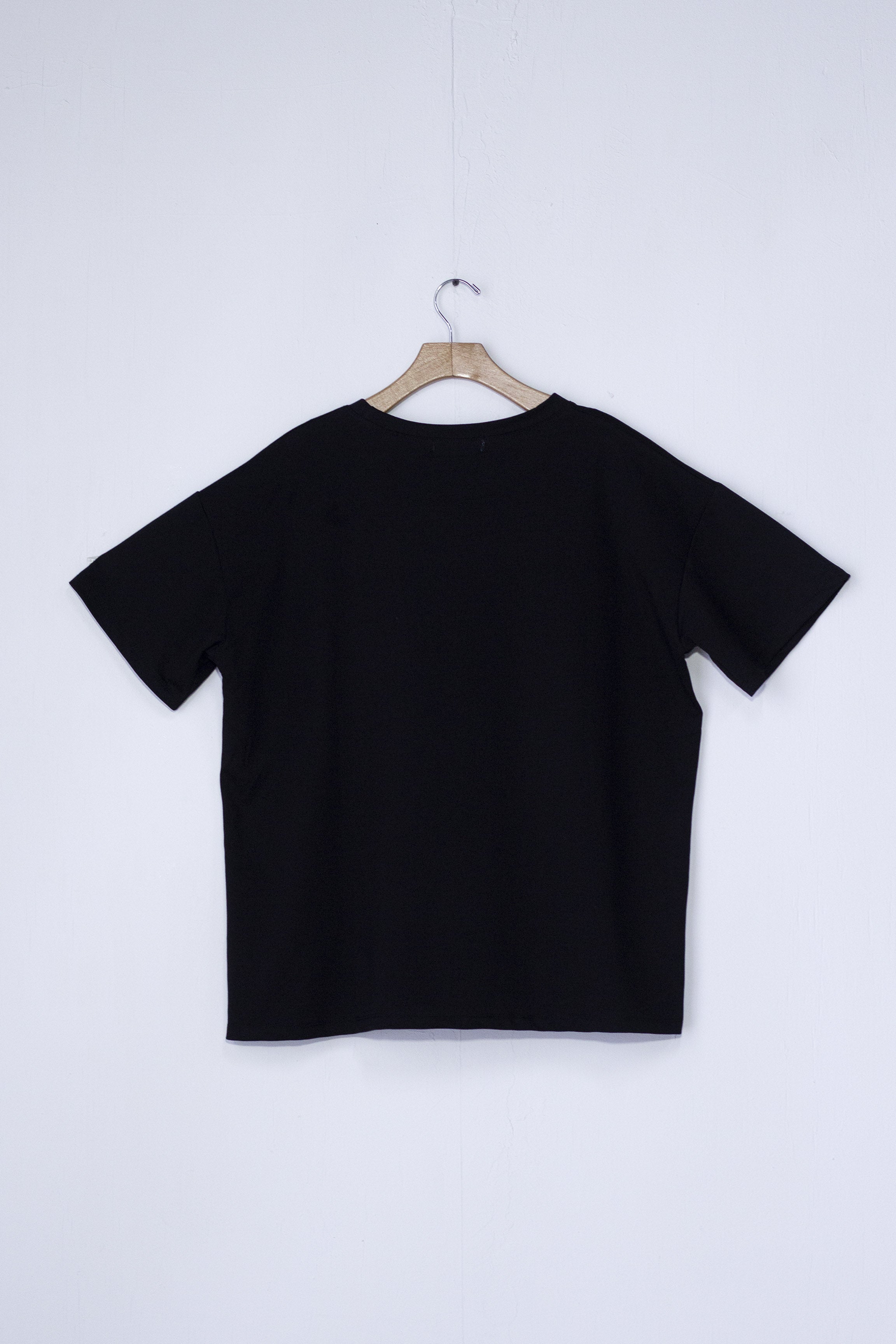 Playera Oversize Labubu Estrella negra