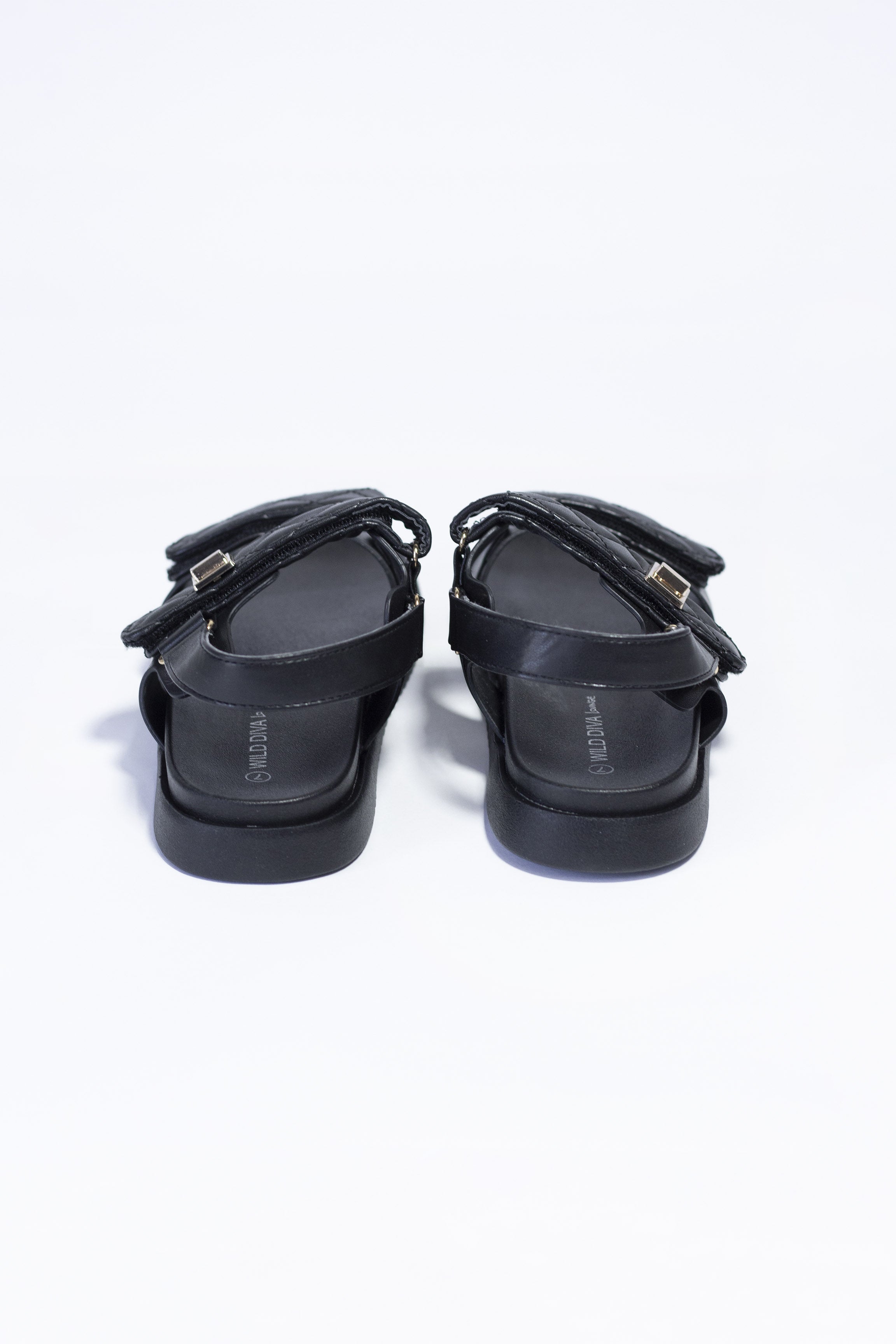 Sandalia Capitonada Color Negro