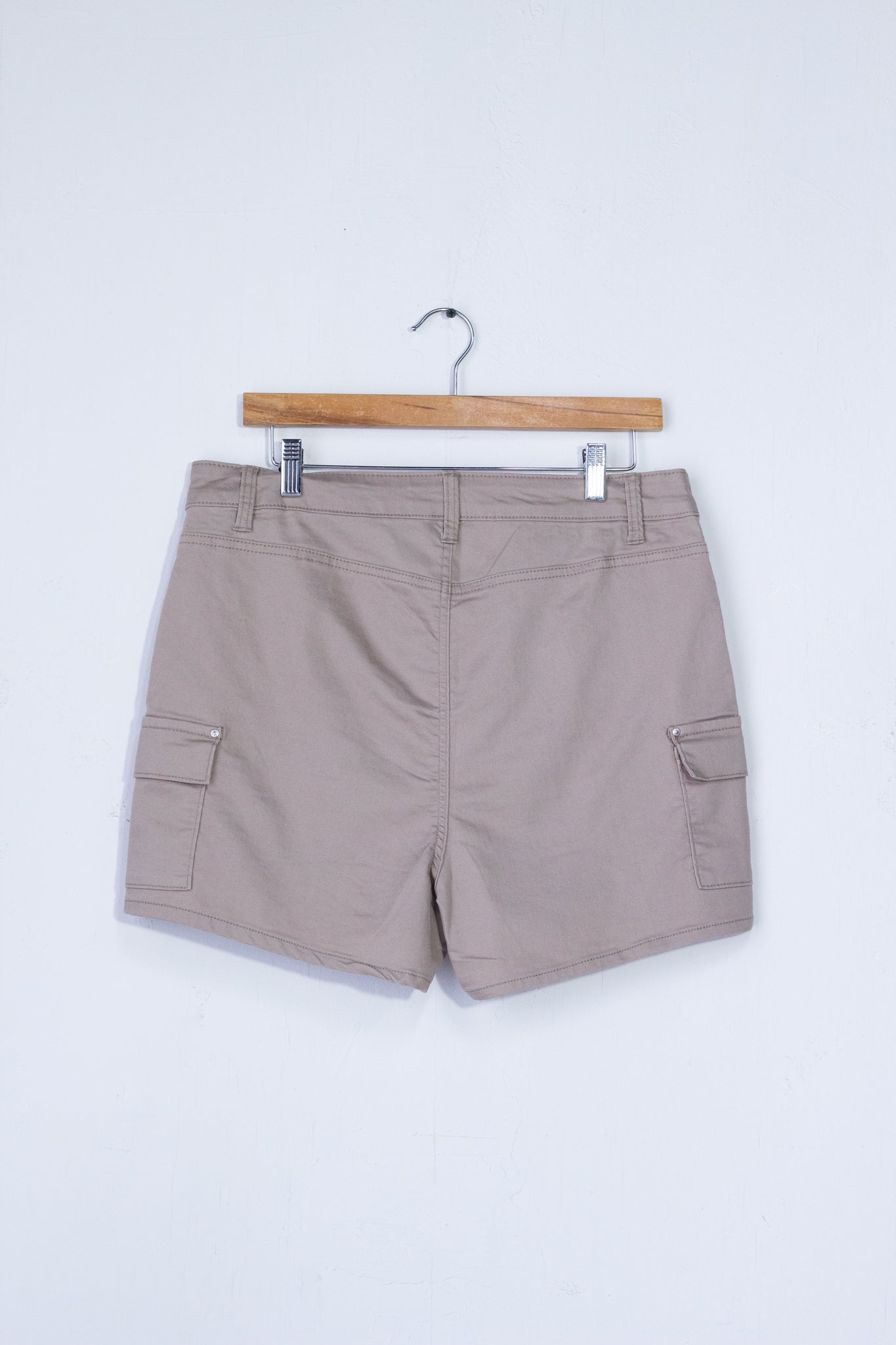 Short cargo beige