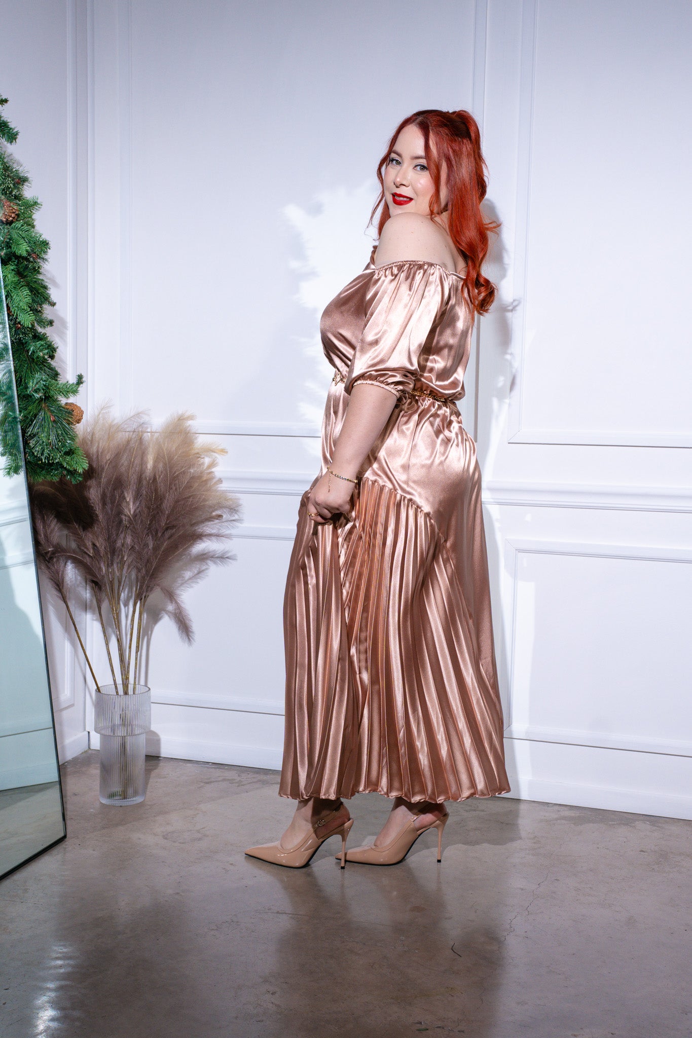 Vestido satin one shoulder moka