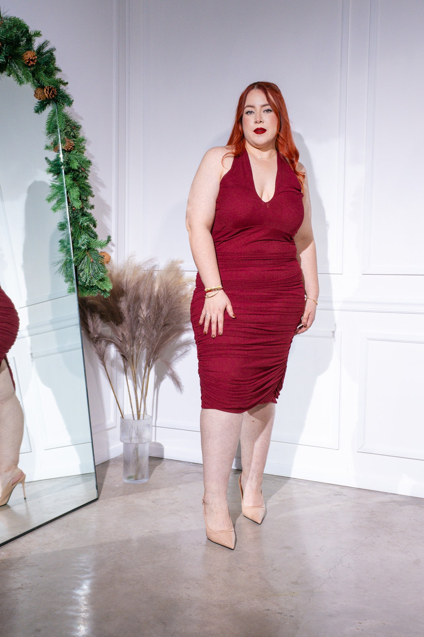 Vestido mesh surcido halter tinto