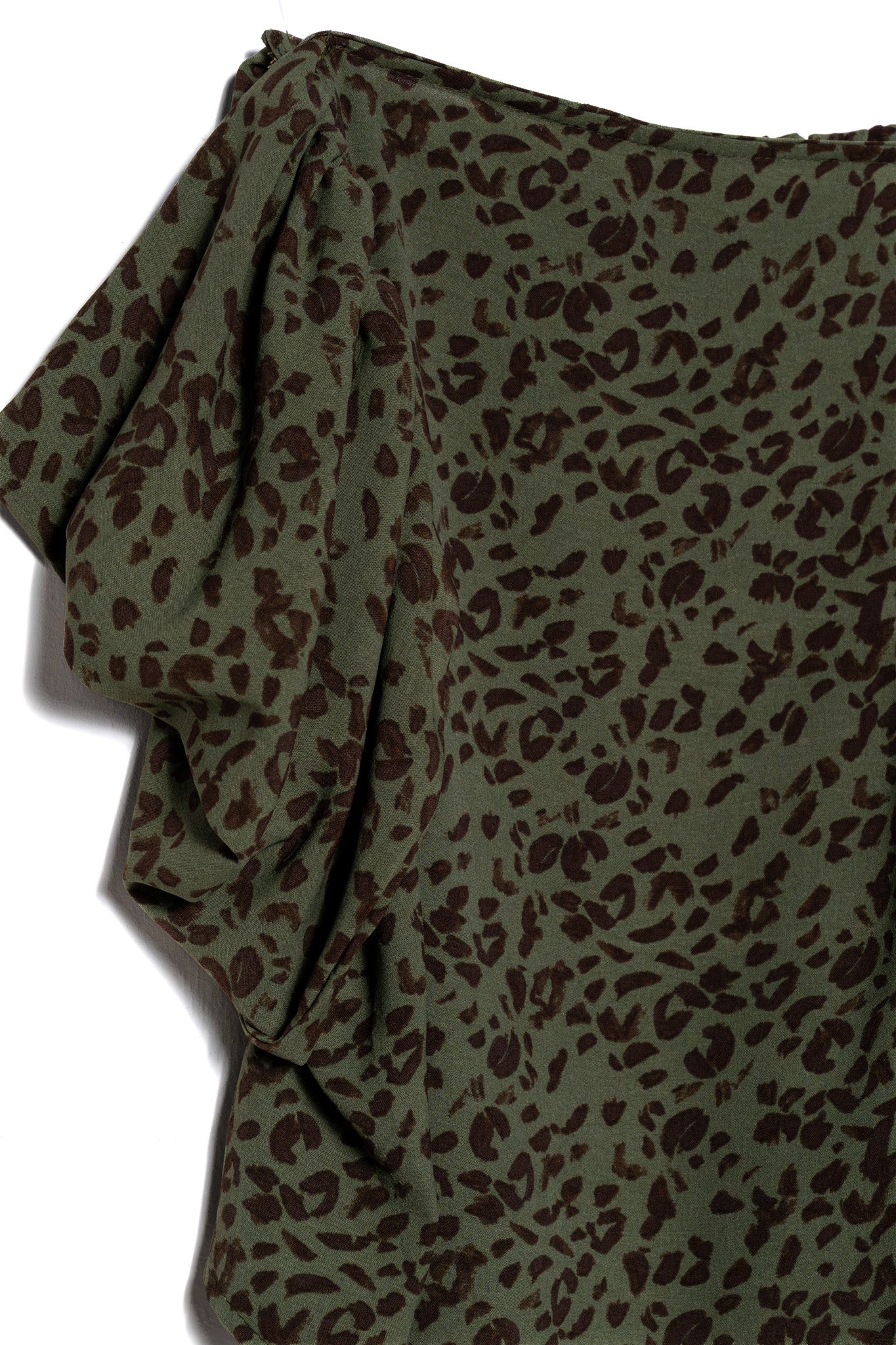 Blusa off shoulder print verde