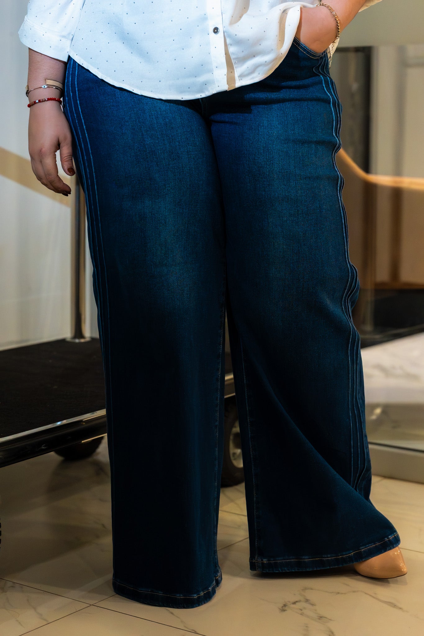 Jeans pinzas con cordon osc