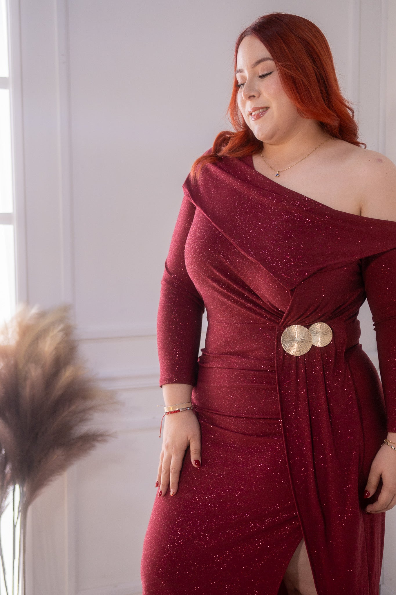 Vestido glitter cruzado tinto