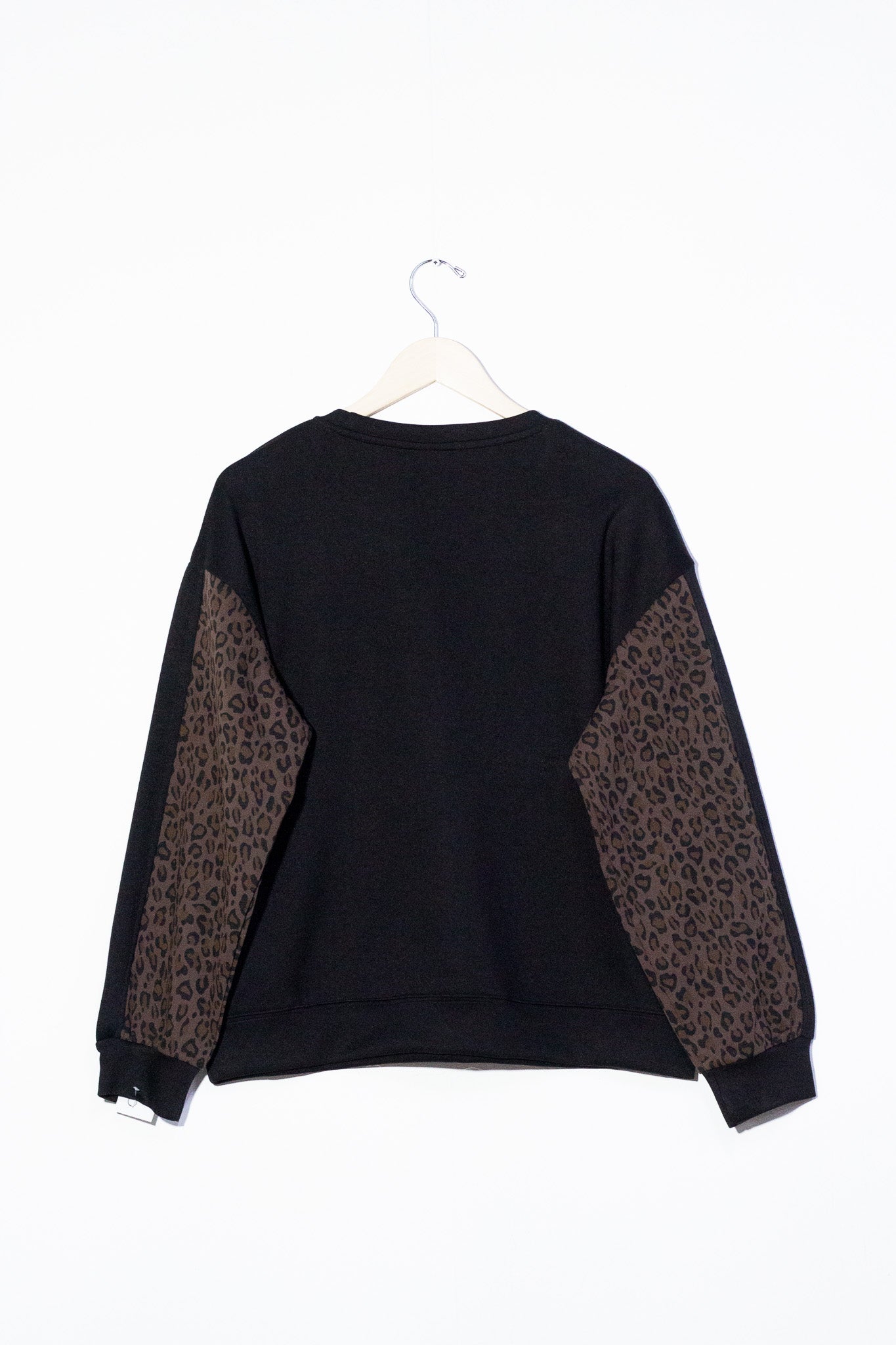 sueter cherry manga print