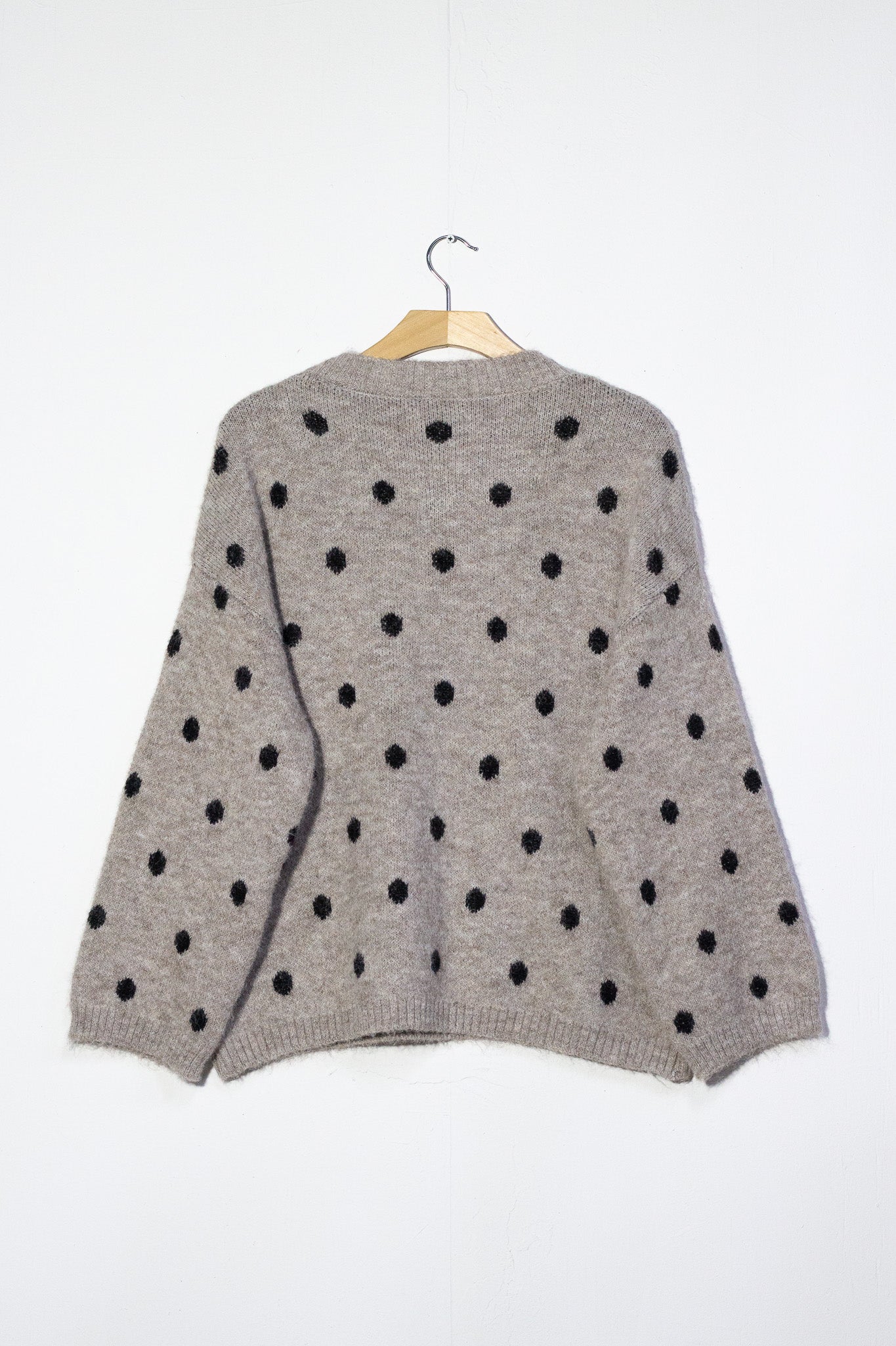 Sueter polka hello kitty gris