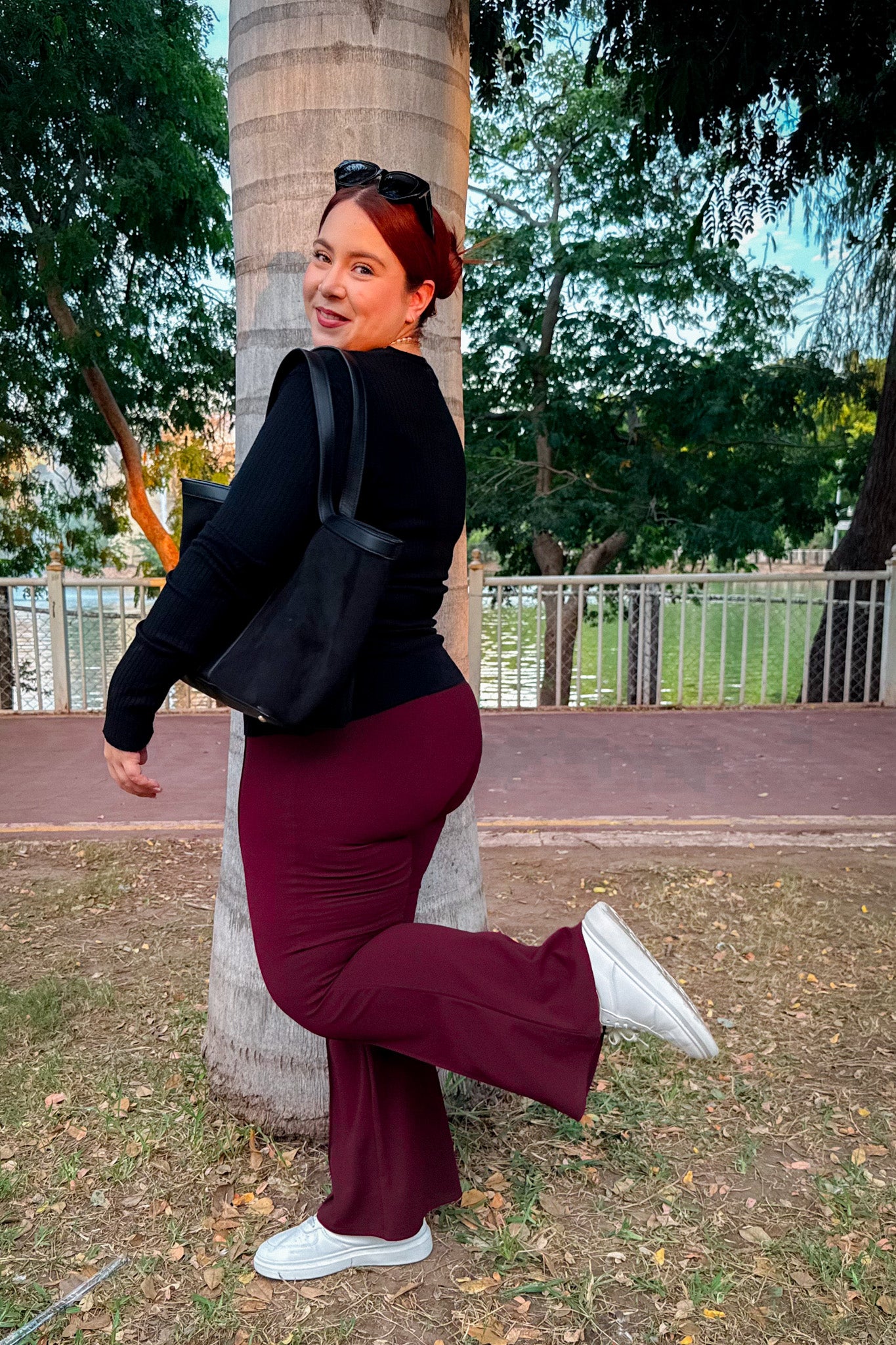 Pantalon de vestir campana tinto