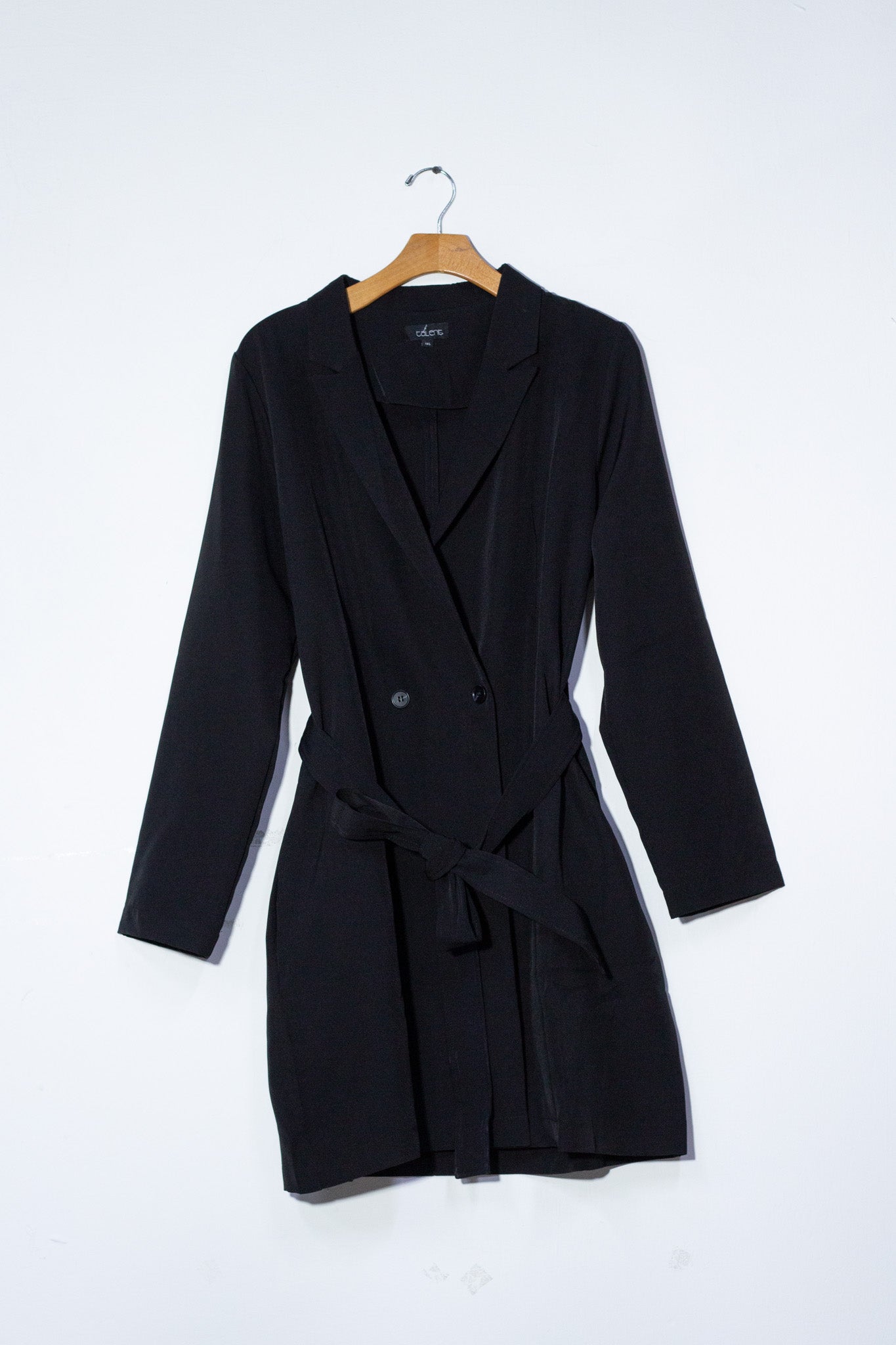 Gabardina con lazo negra