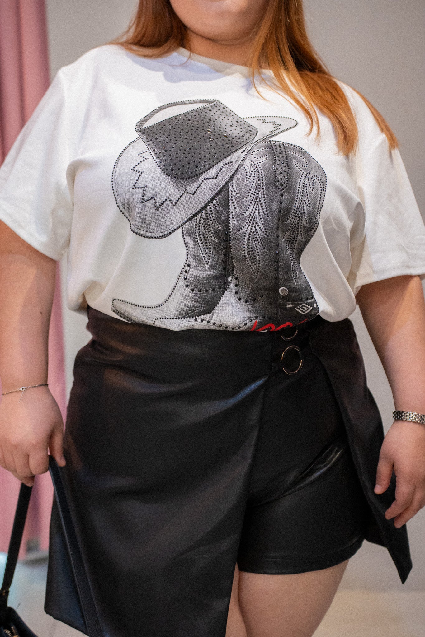 Short falda vinipiel