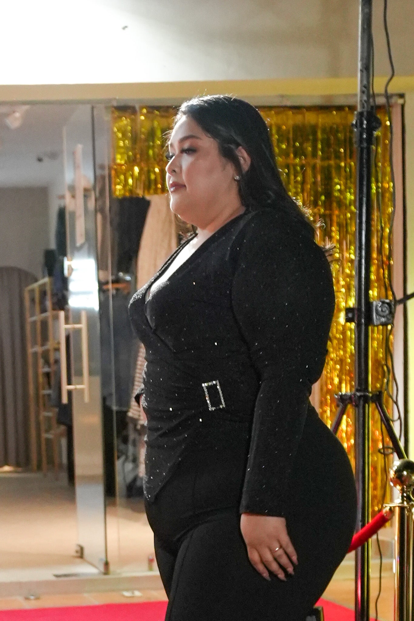 Blusa manga larga brillos negra