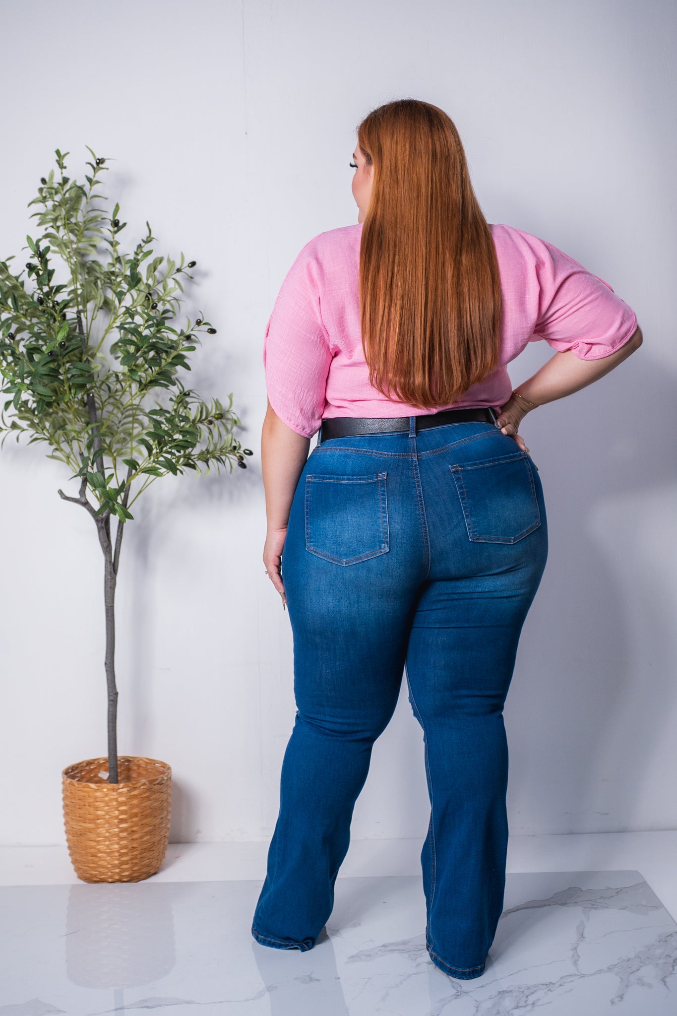 Blusa lisa cuello V rosa