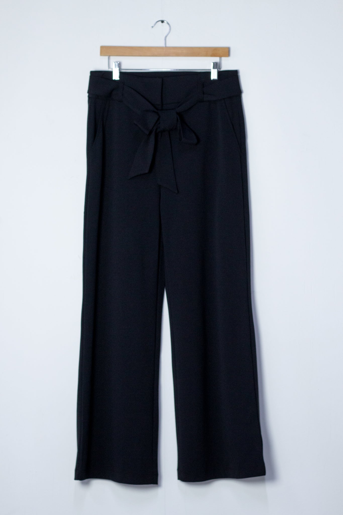 Pantalon recto formal c/lazo negro