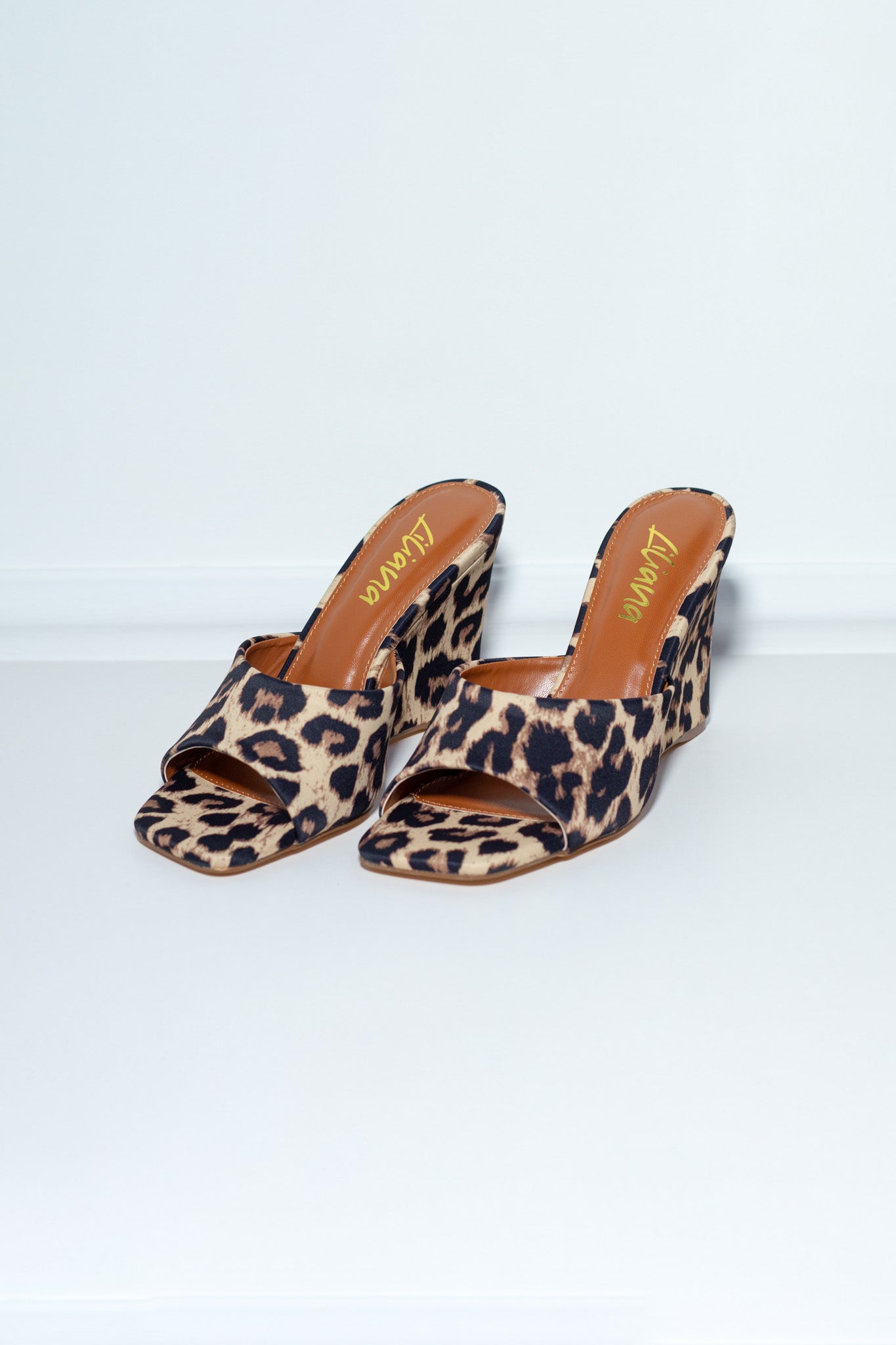 sandalia tacon animal print