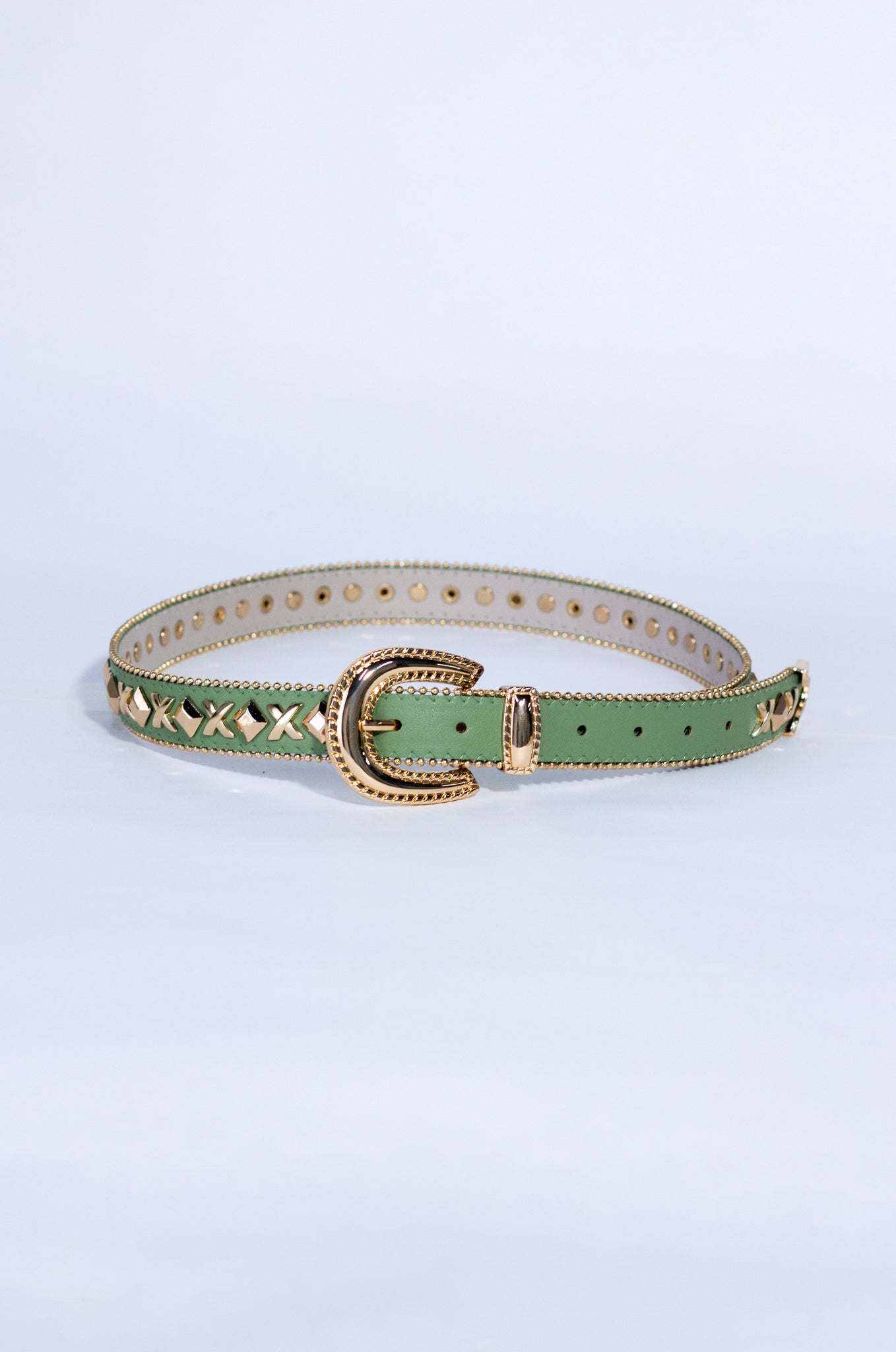 Cinto c/estoperoles en cruz