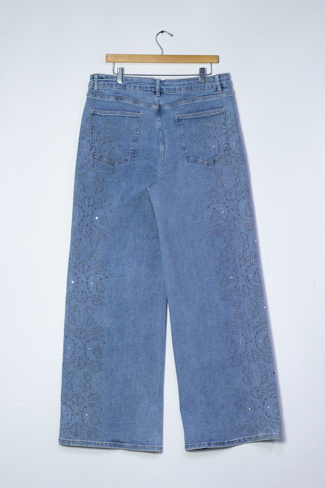 Jeans recto c/estoperoles