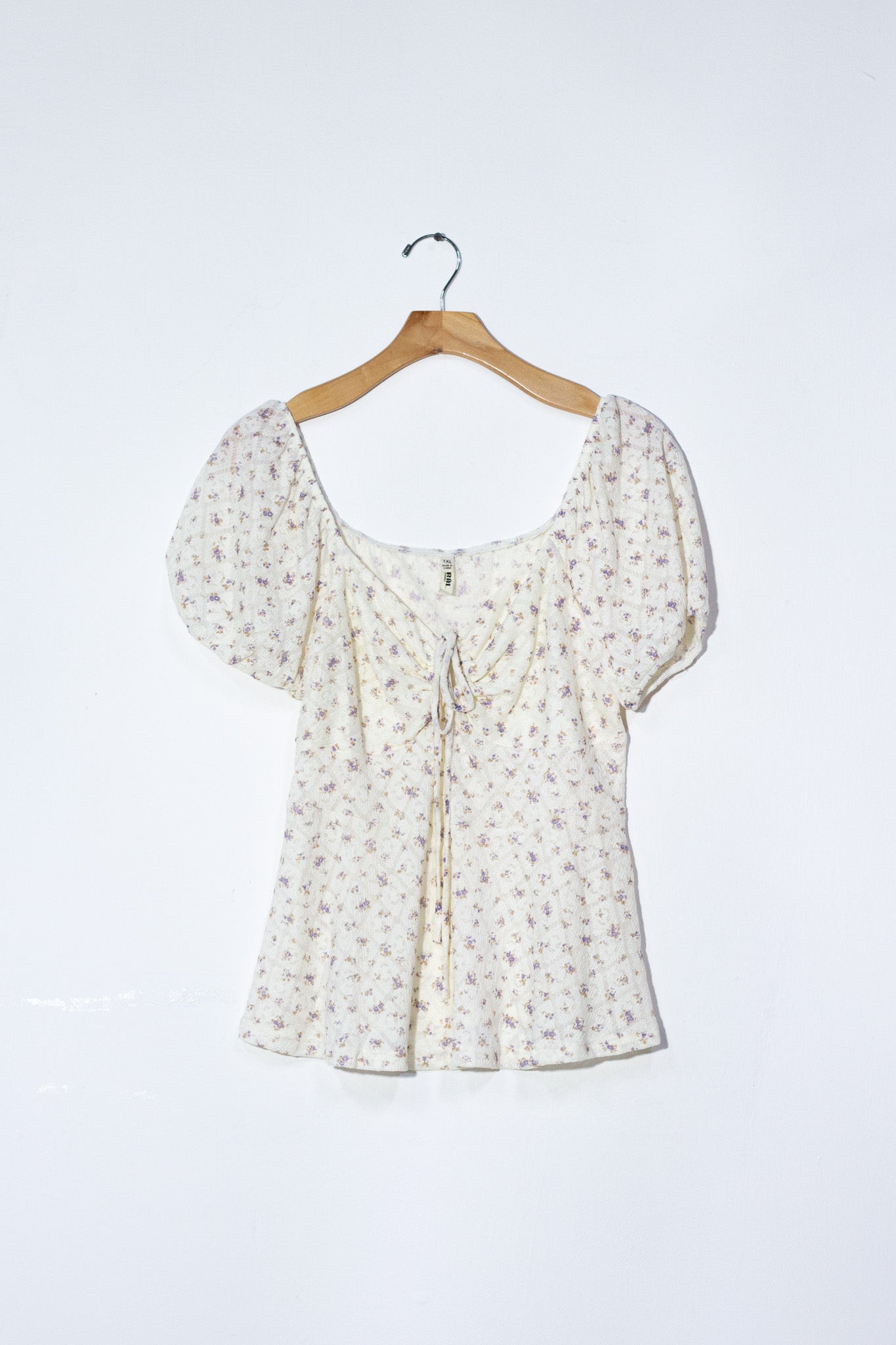 blusa c/peplum flores bei