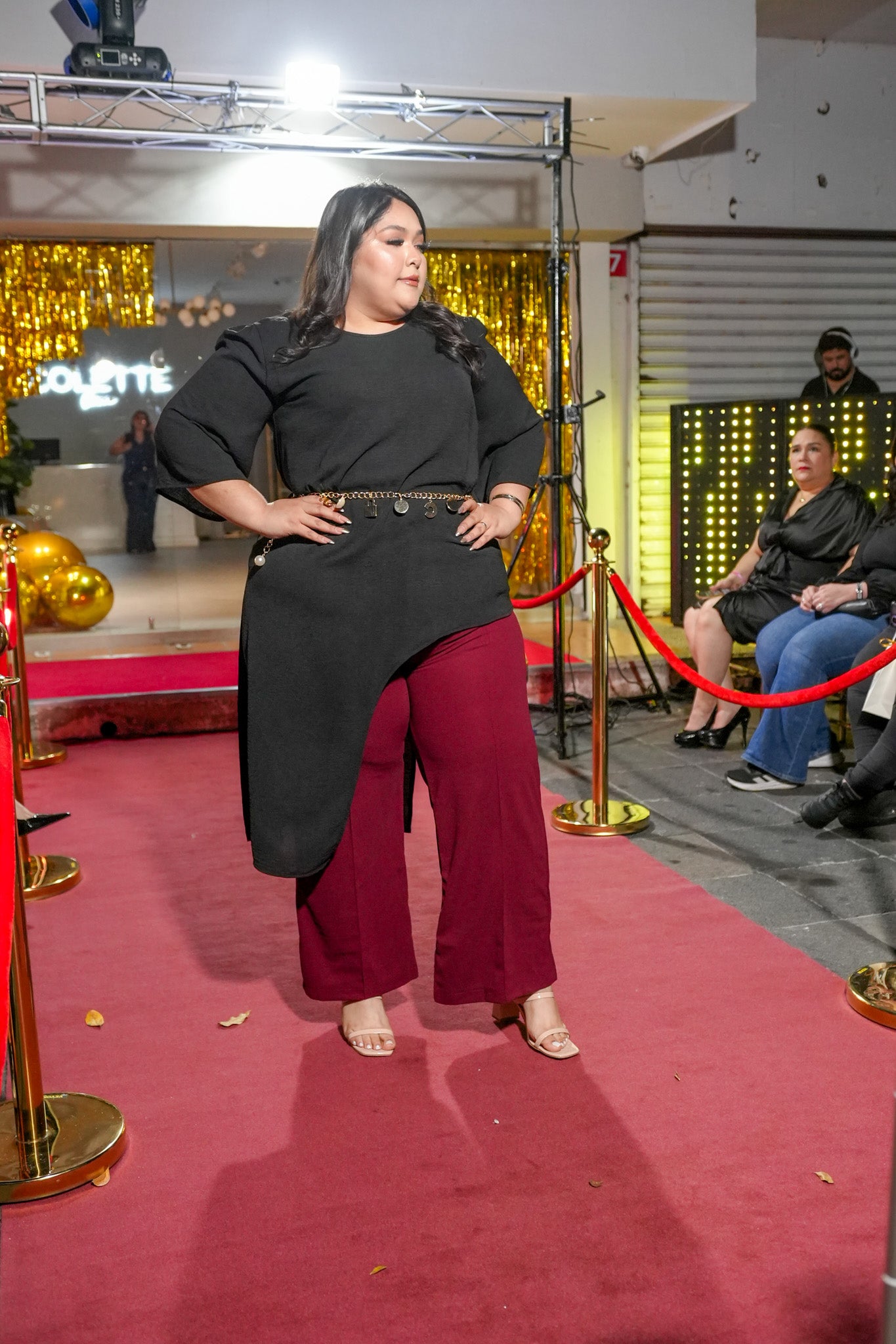 Pantalon tipo palazzo recto tinto