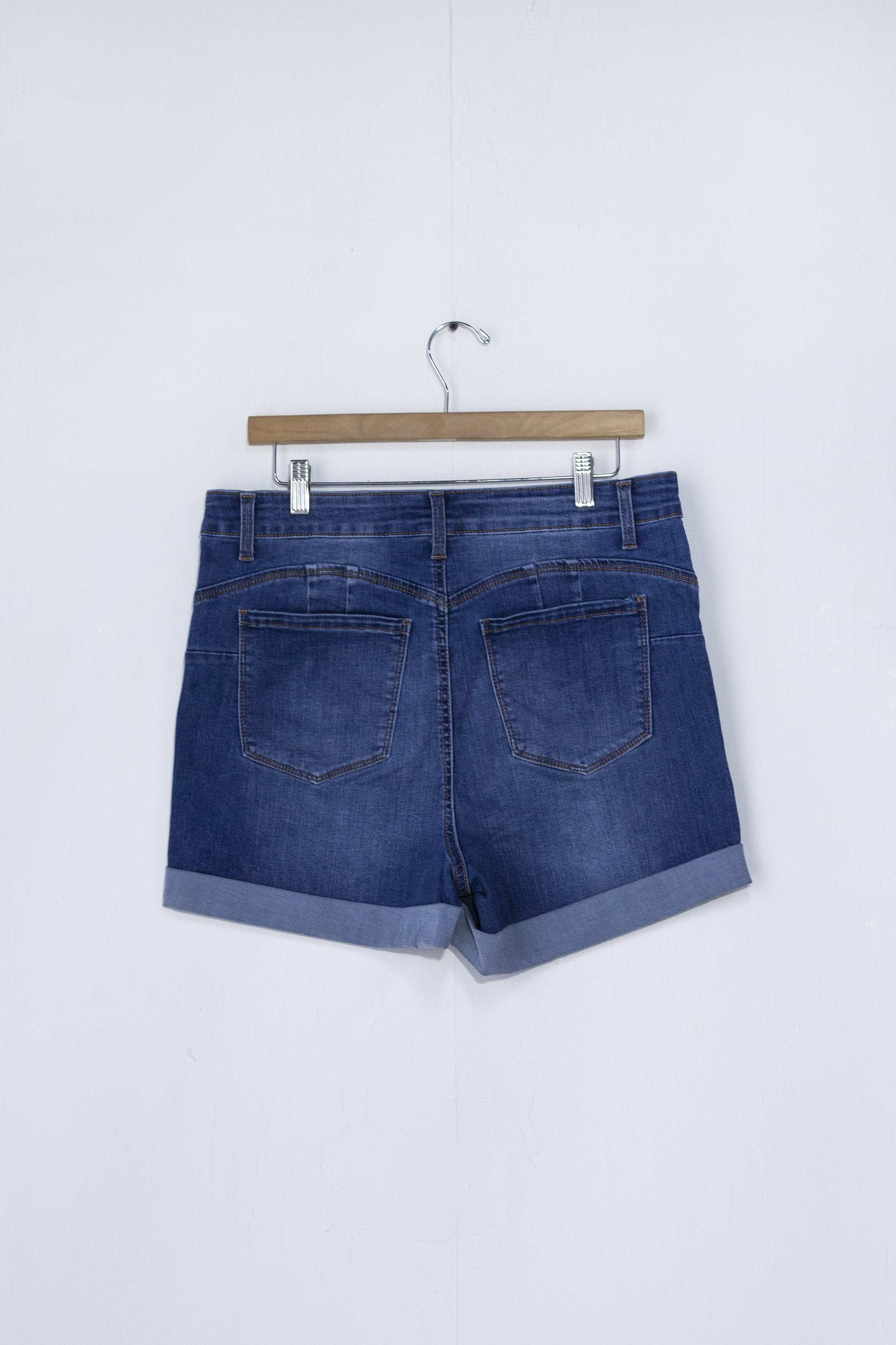 Short de mezclilla claro