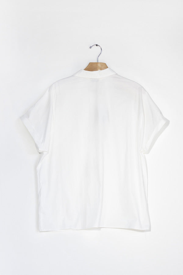 Camisa Detalles Cadena