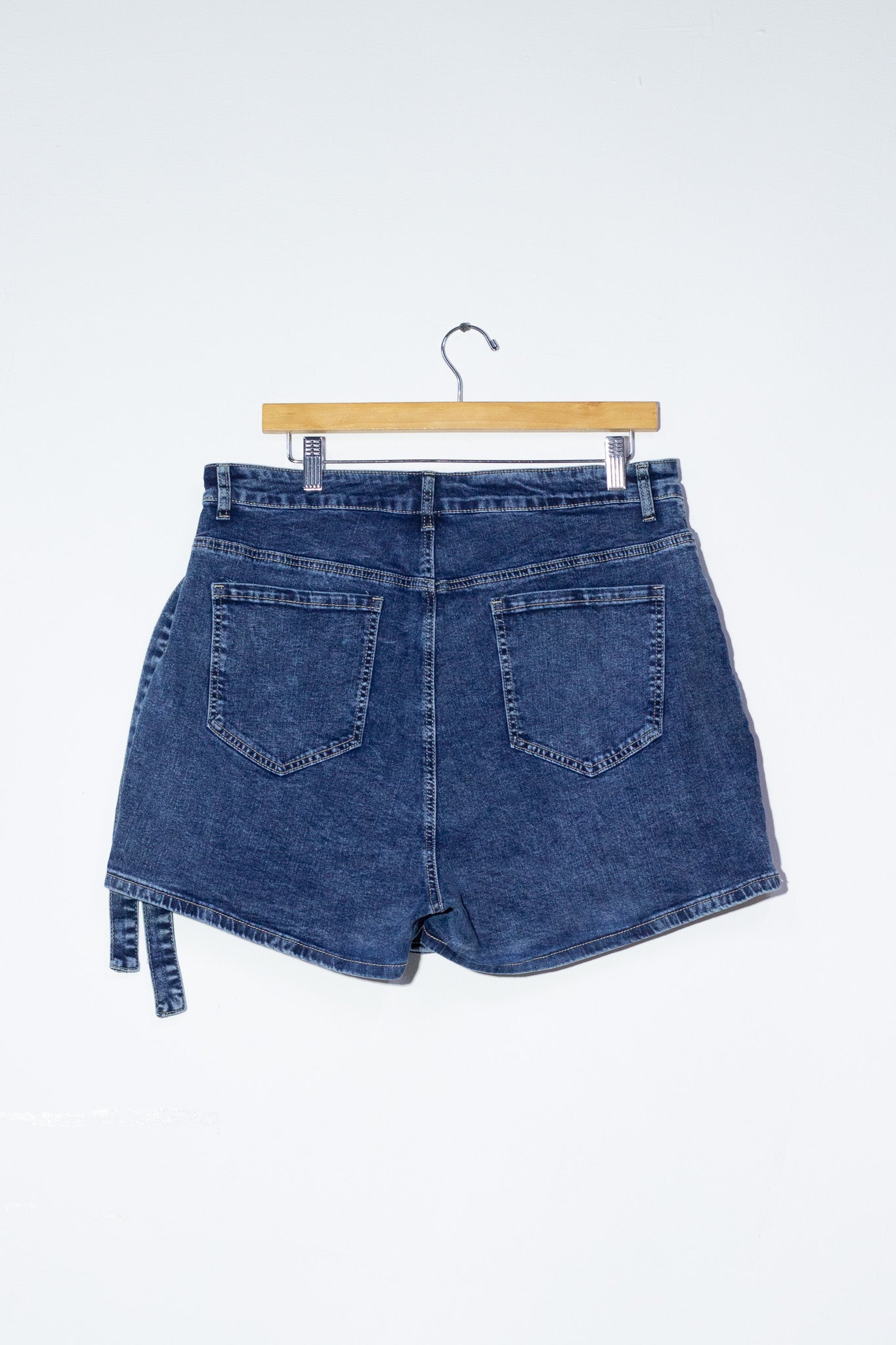 Short falda tipo cargo