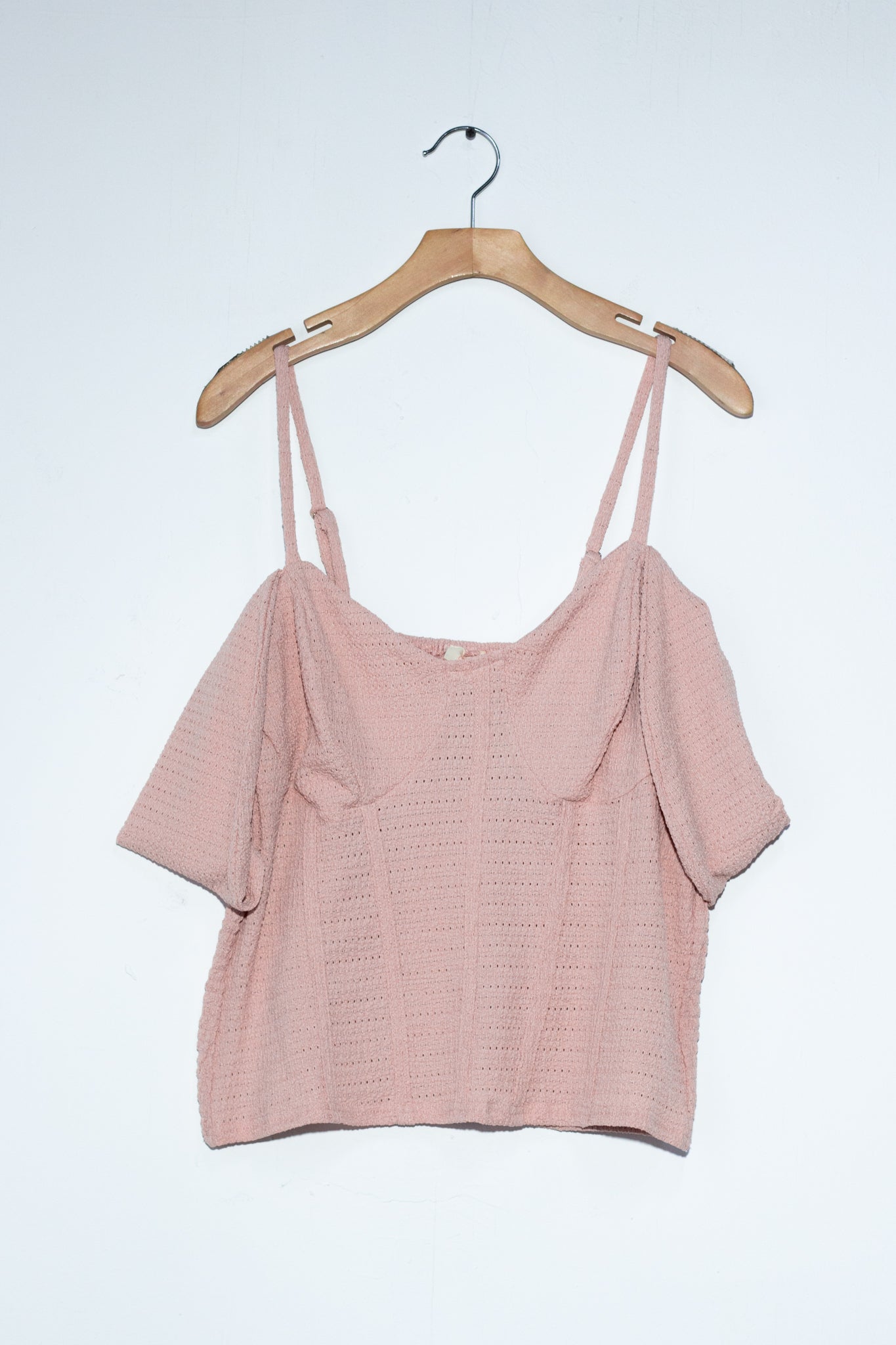 Blusa crop off shoulder rosa