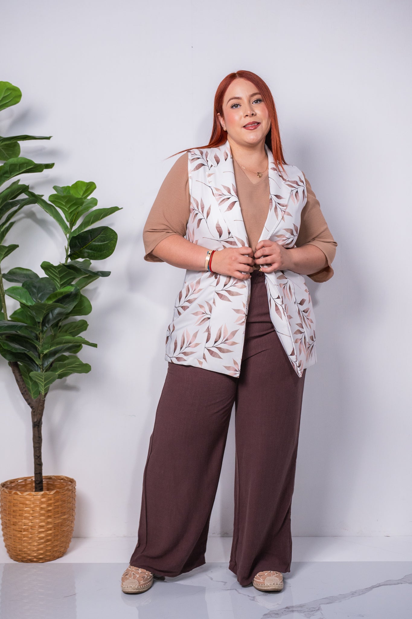 Chaleco estampado cafe