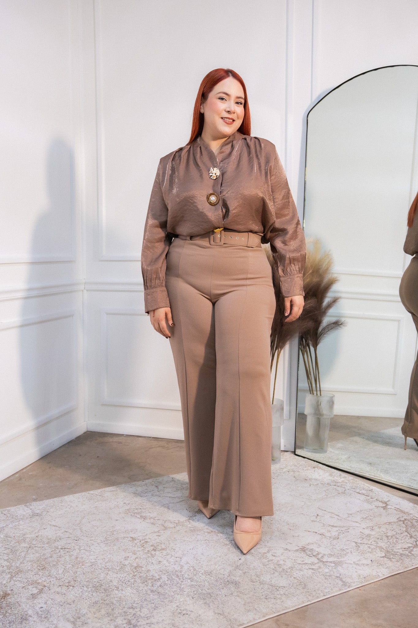 Camisa con botones cafe