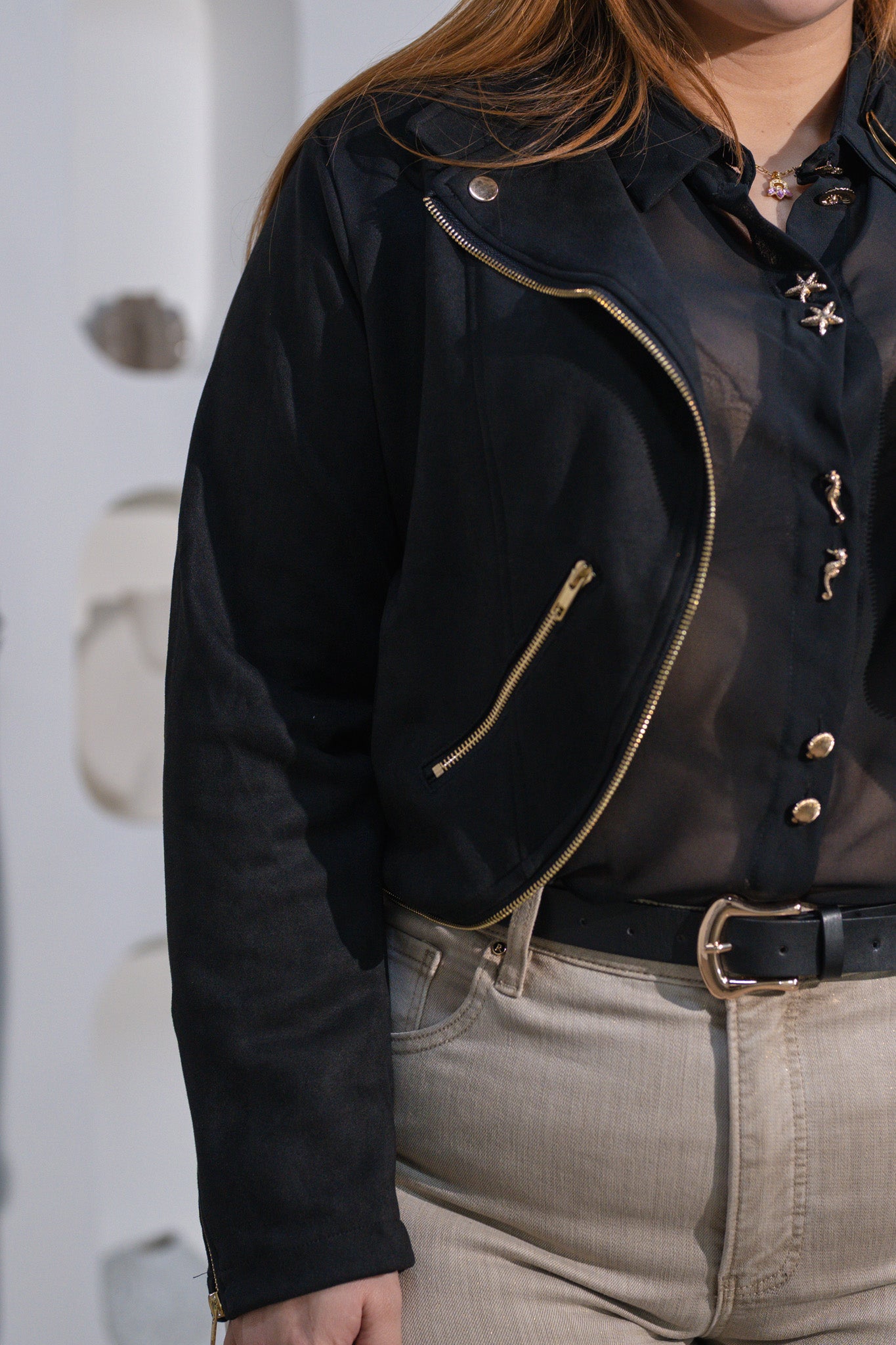 Chaqueta gamuza con bolsa negra