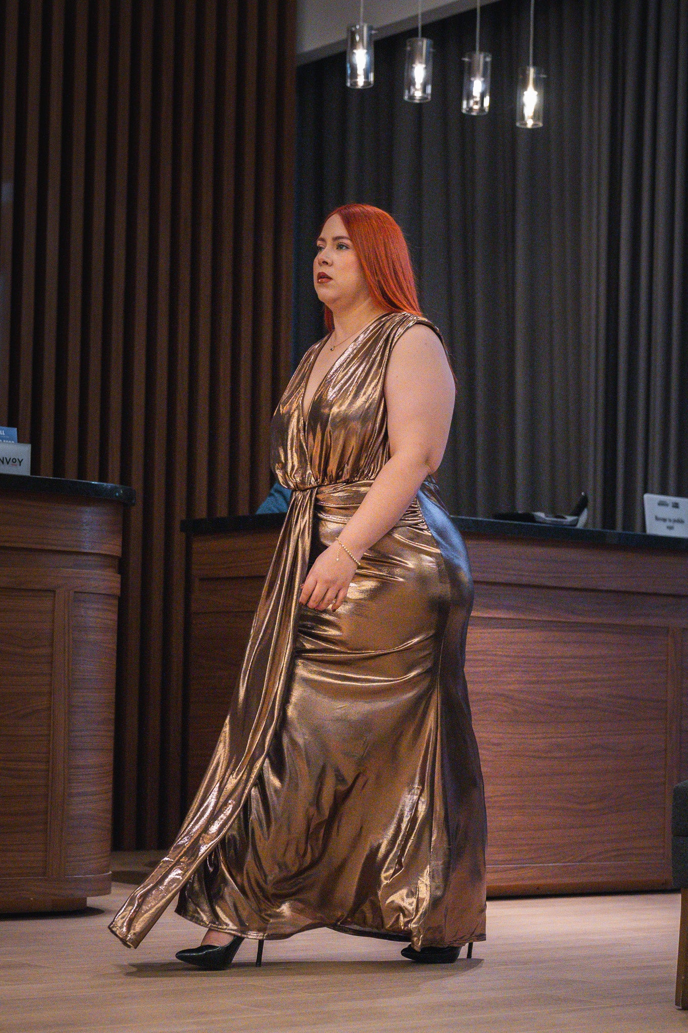 Vestido fiesta largo metálico