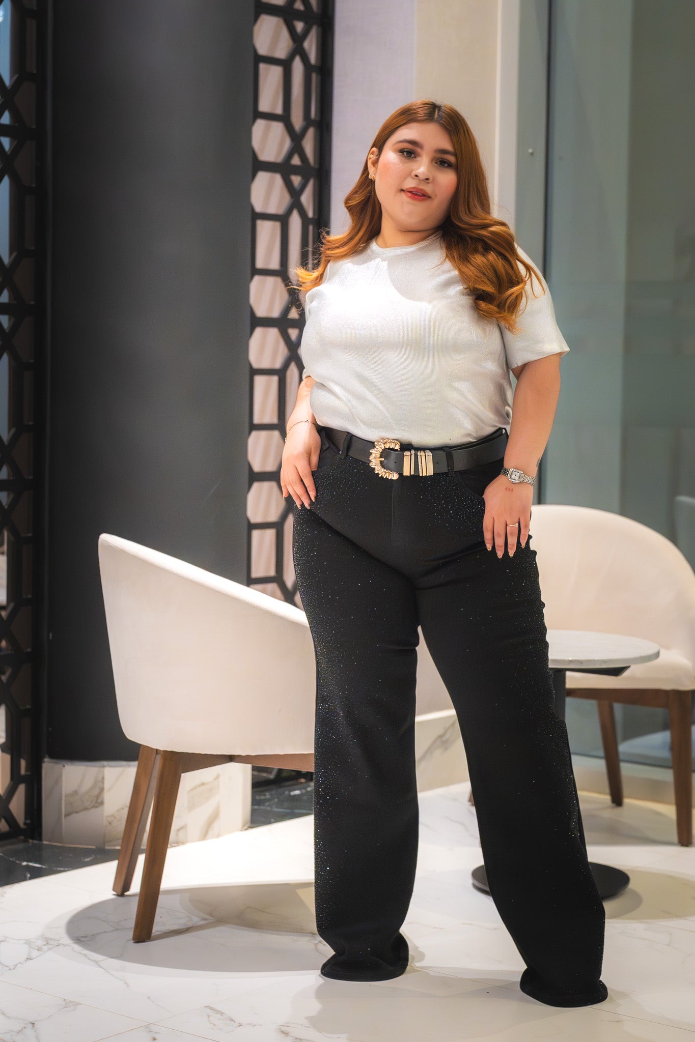 Jeans recto c/piedras al costado