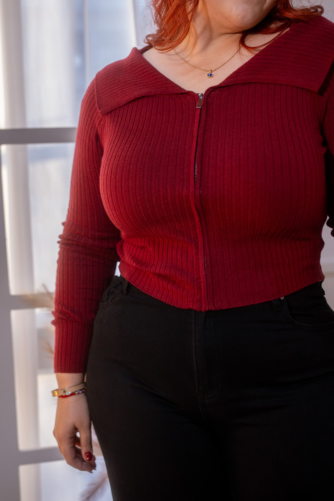 Blusa manga larga con ziper roja