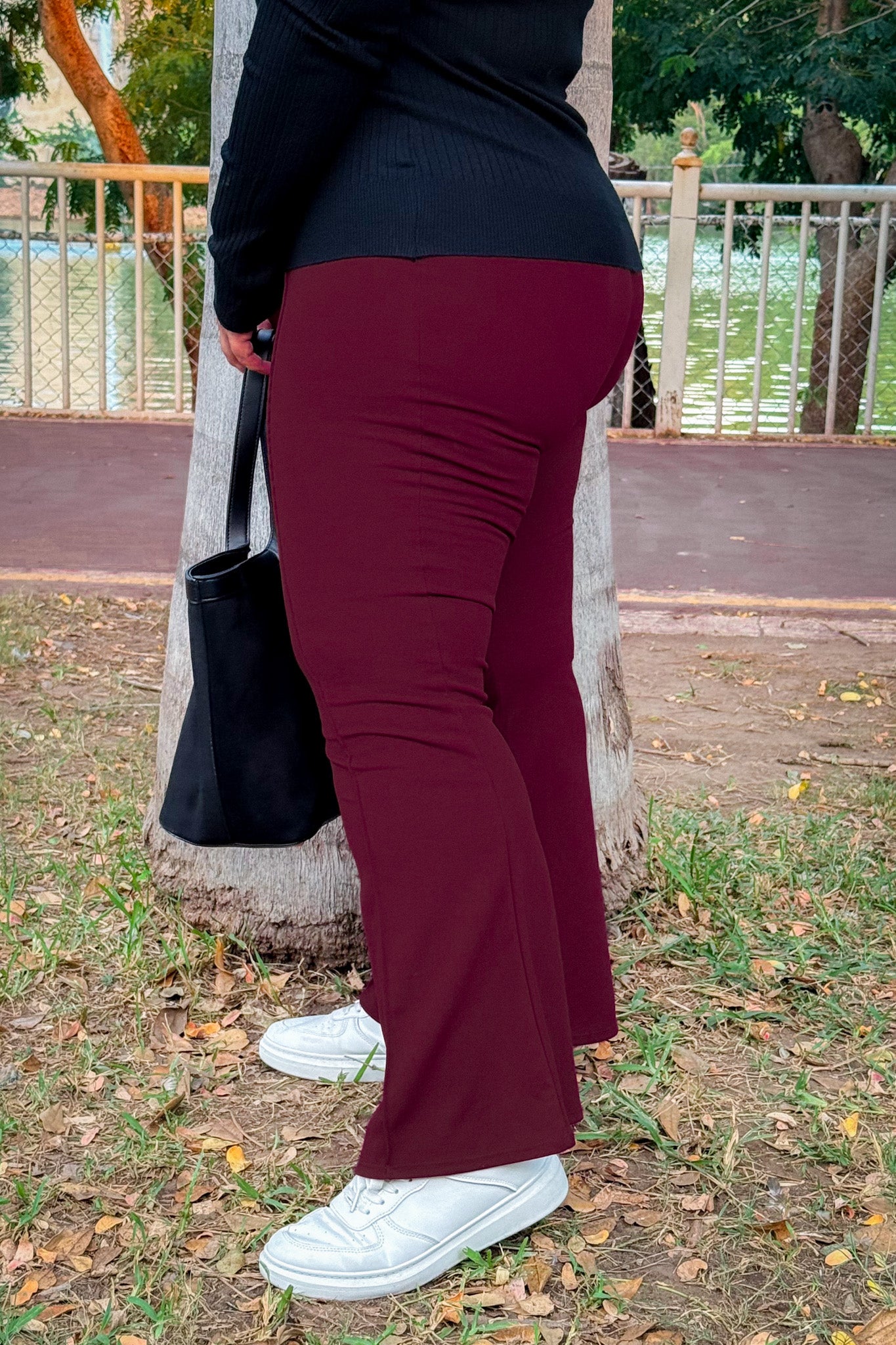 Pantalon de vestir campana tinto