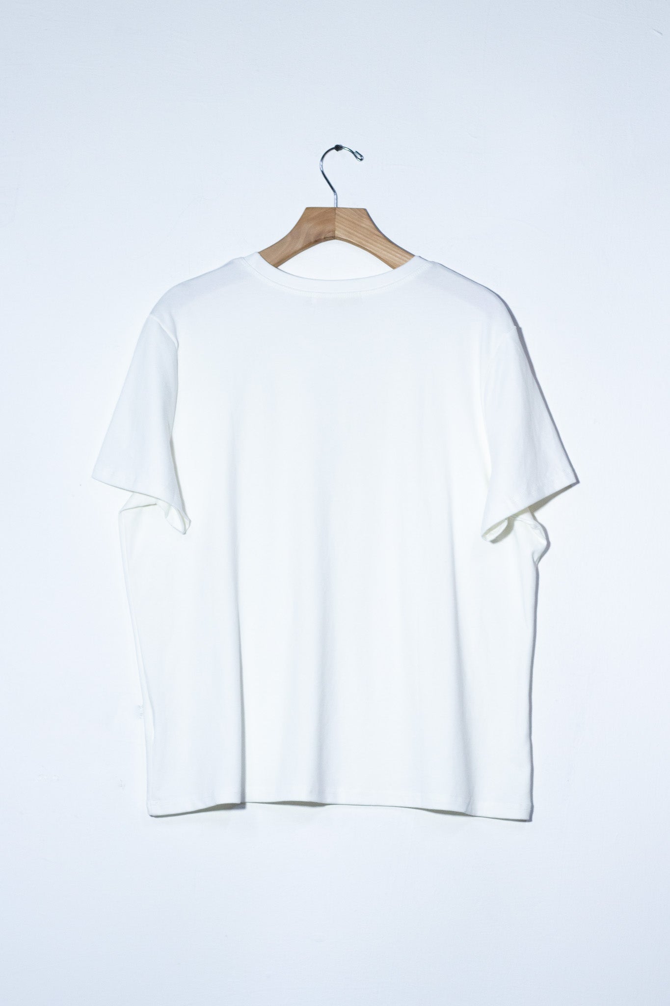 Blusa con piedras blanca