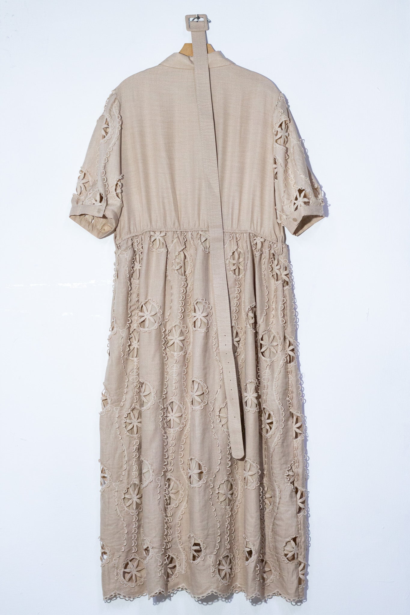 Maxi vestido bordado beige