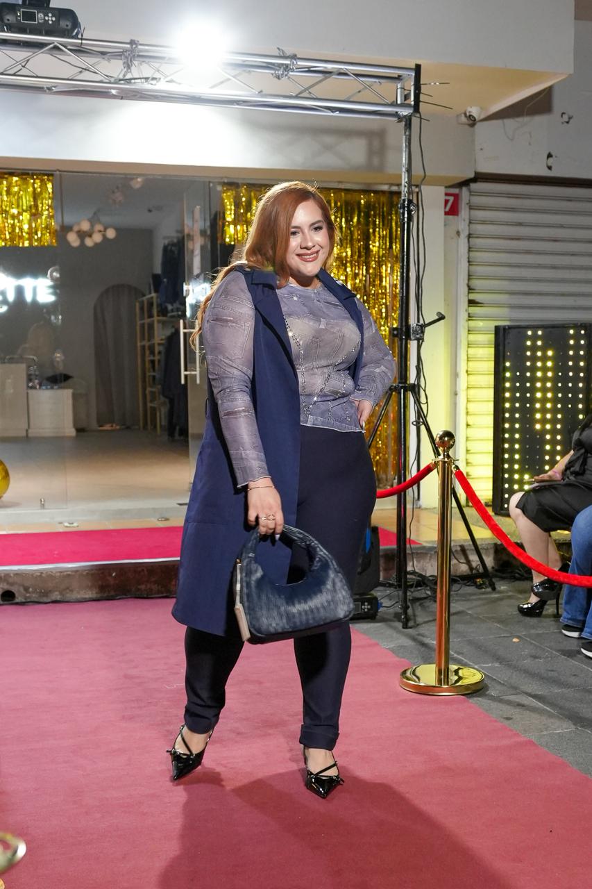 Gabardina s/ mang con lazo azul