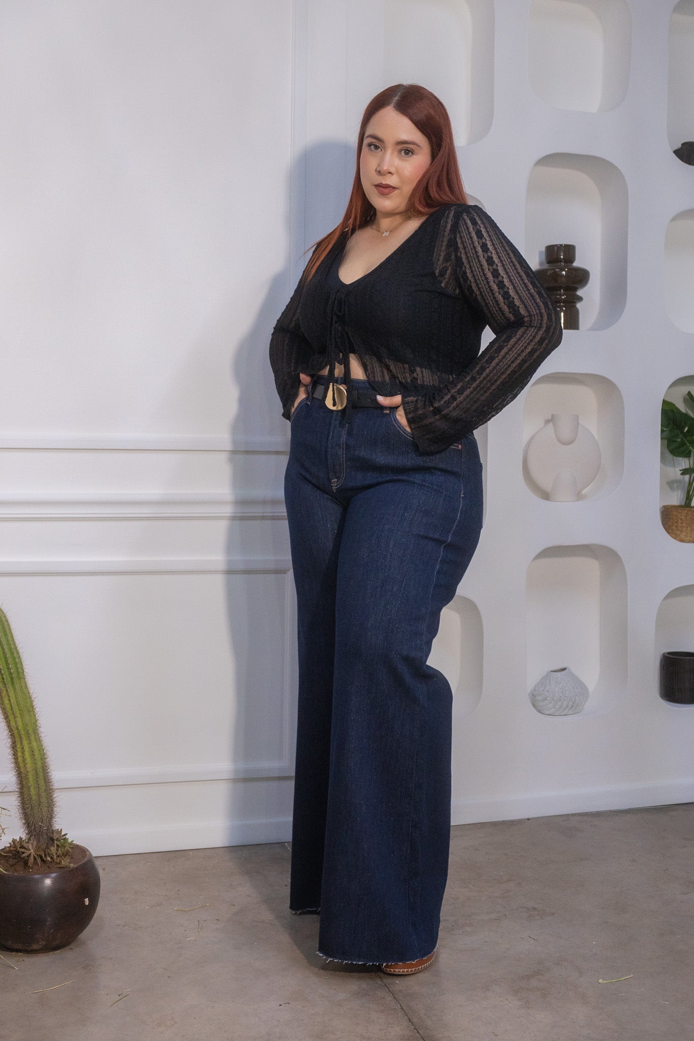 Blusa de encaje negra