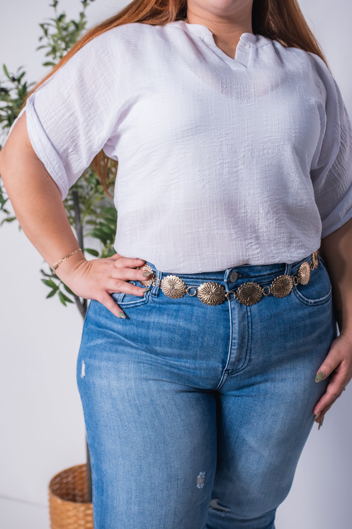 Blusa lisa cuello V blanca