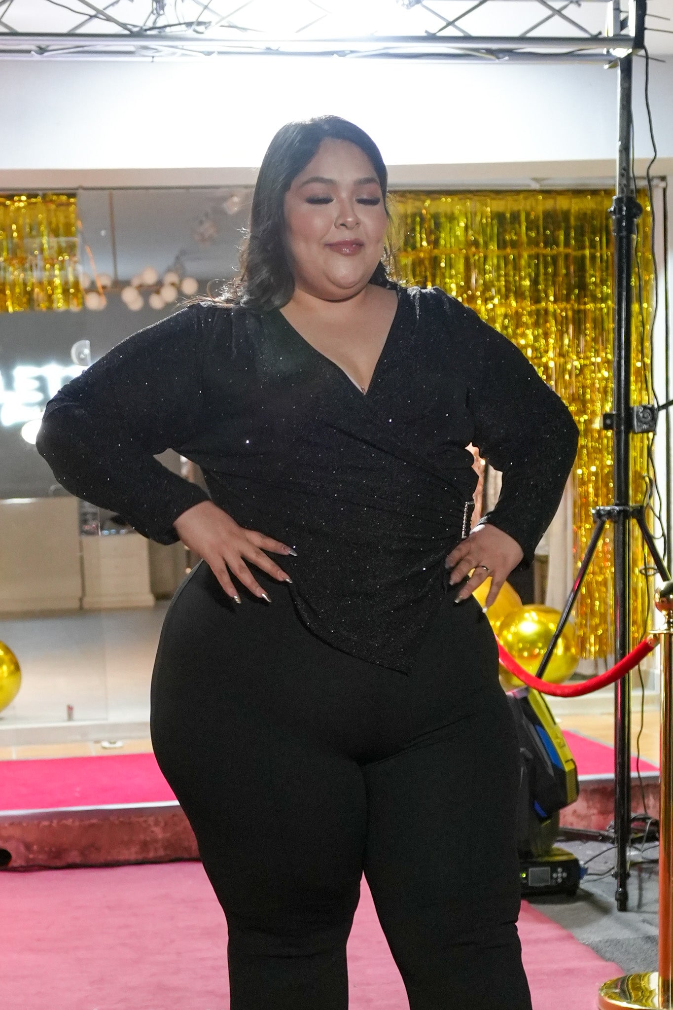 Blusa manga larga brillos negra