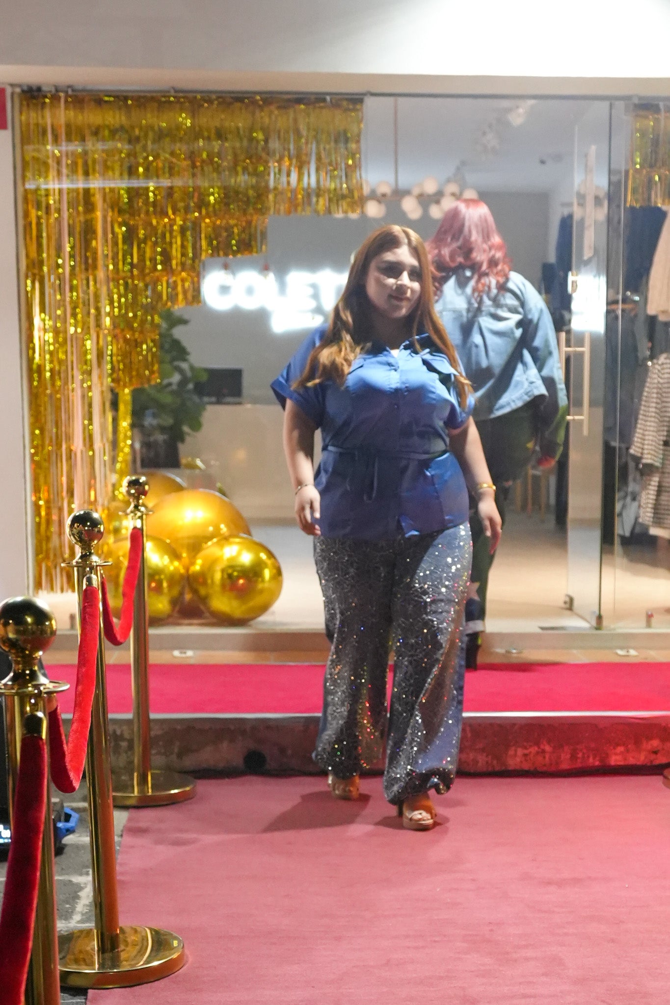 Camisa satin c/lazo azul