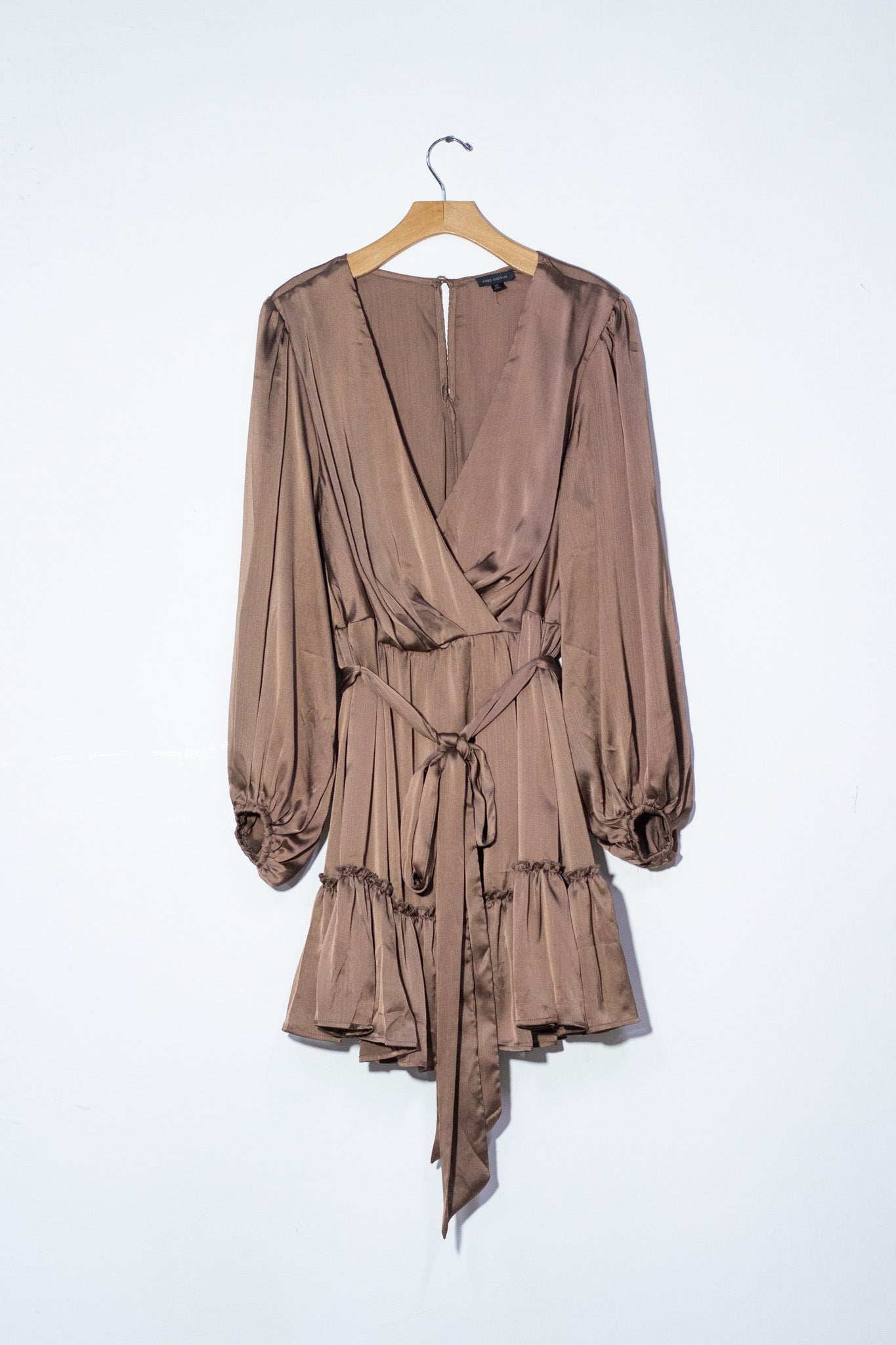 Vestido corto c/lazo cafe