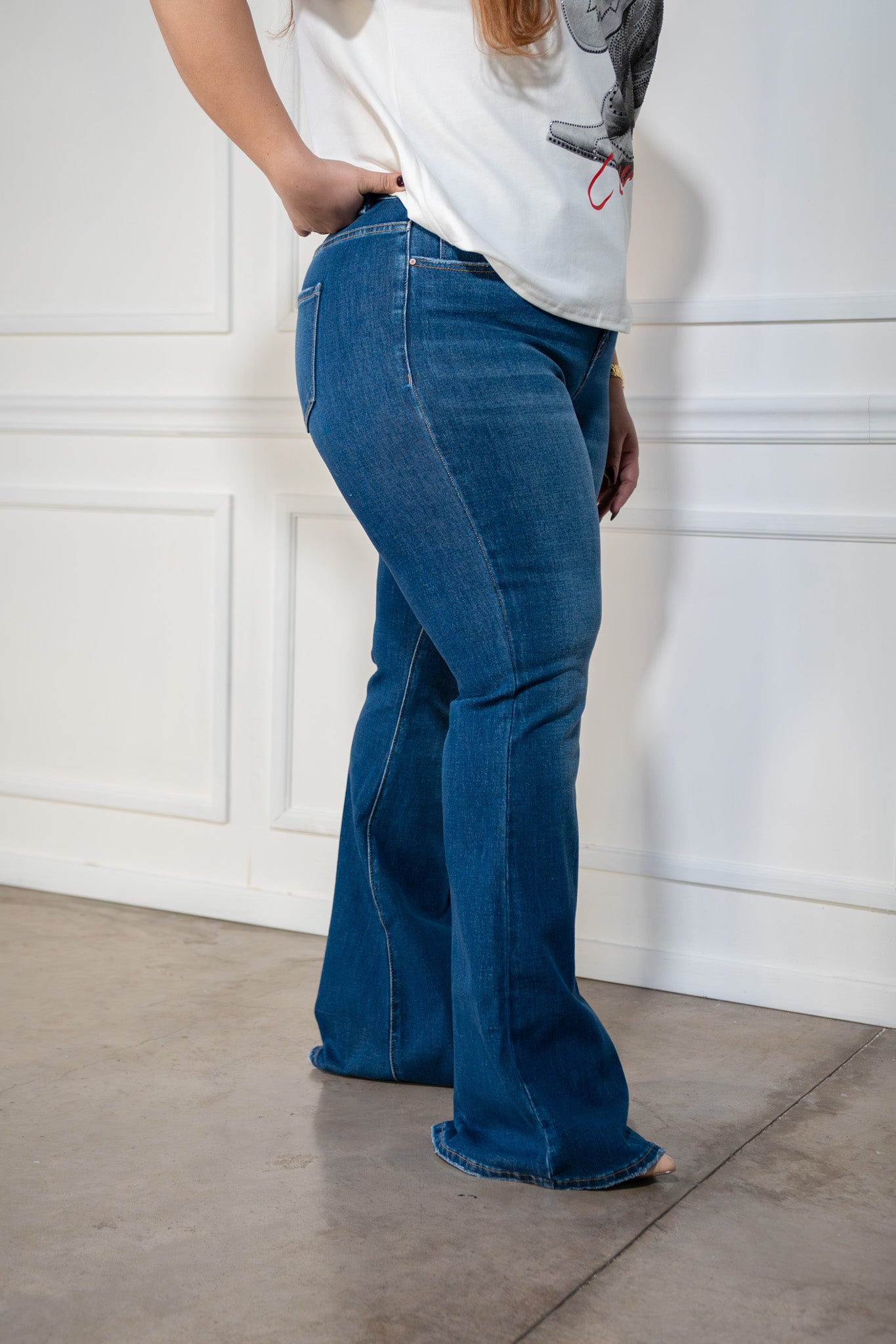 Jeans campana liso osc