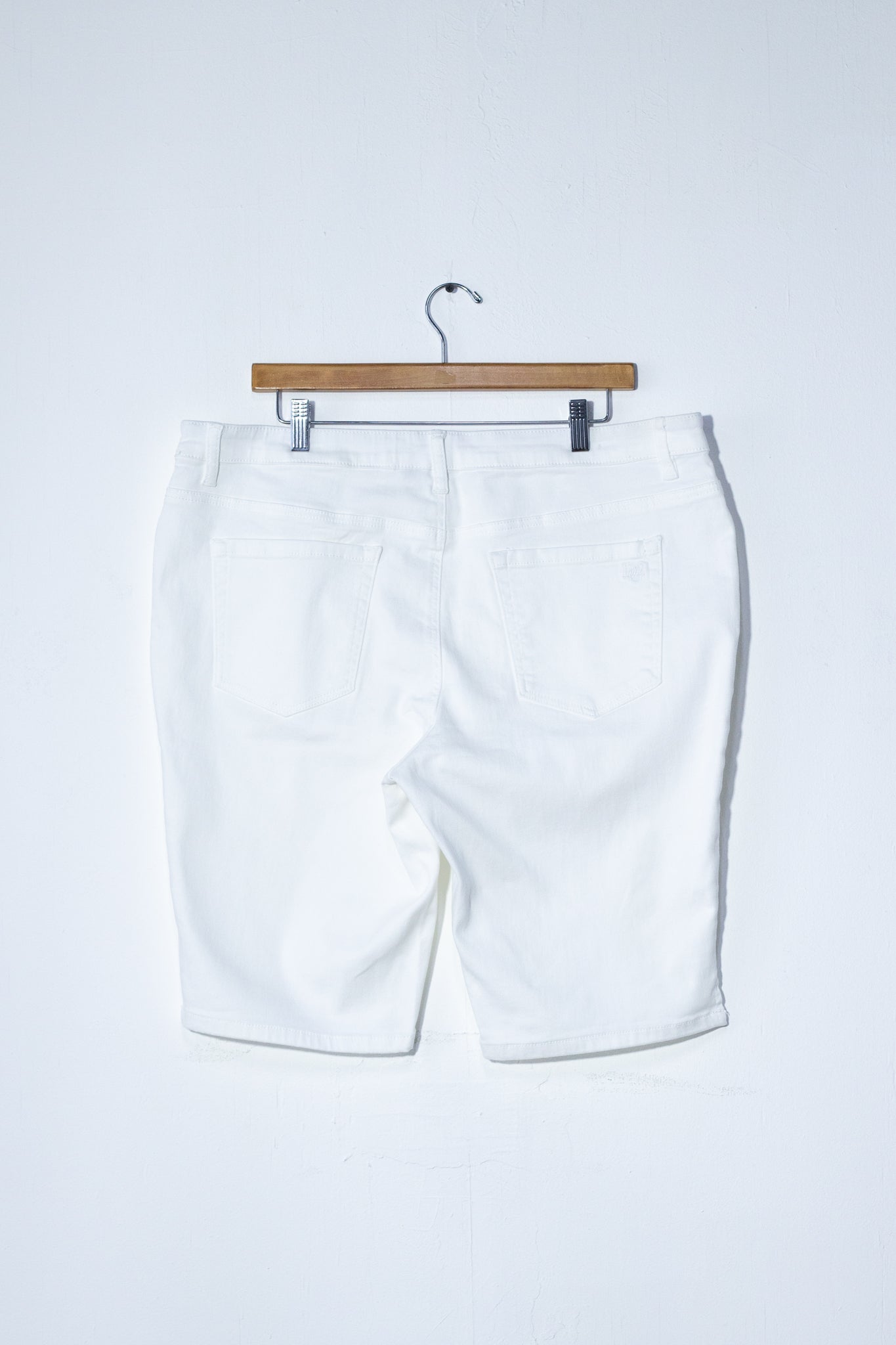 Bermudas liso denim blanco