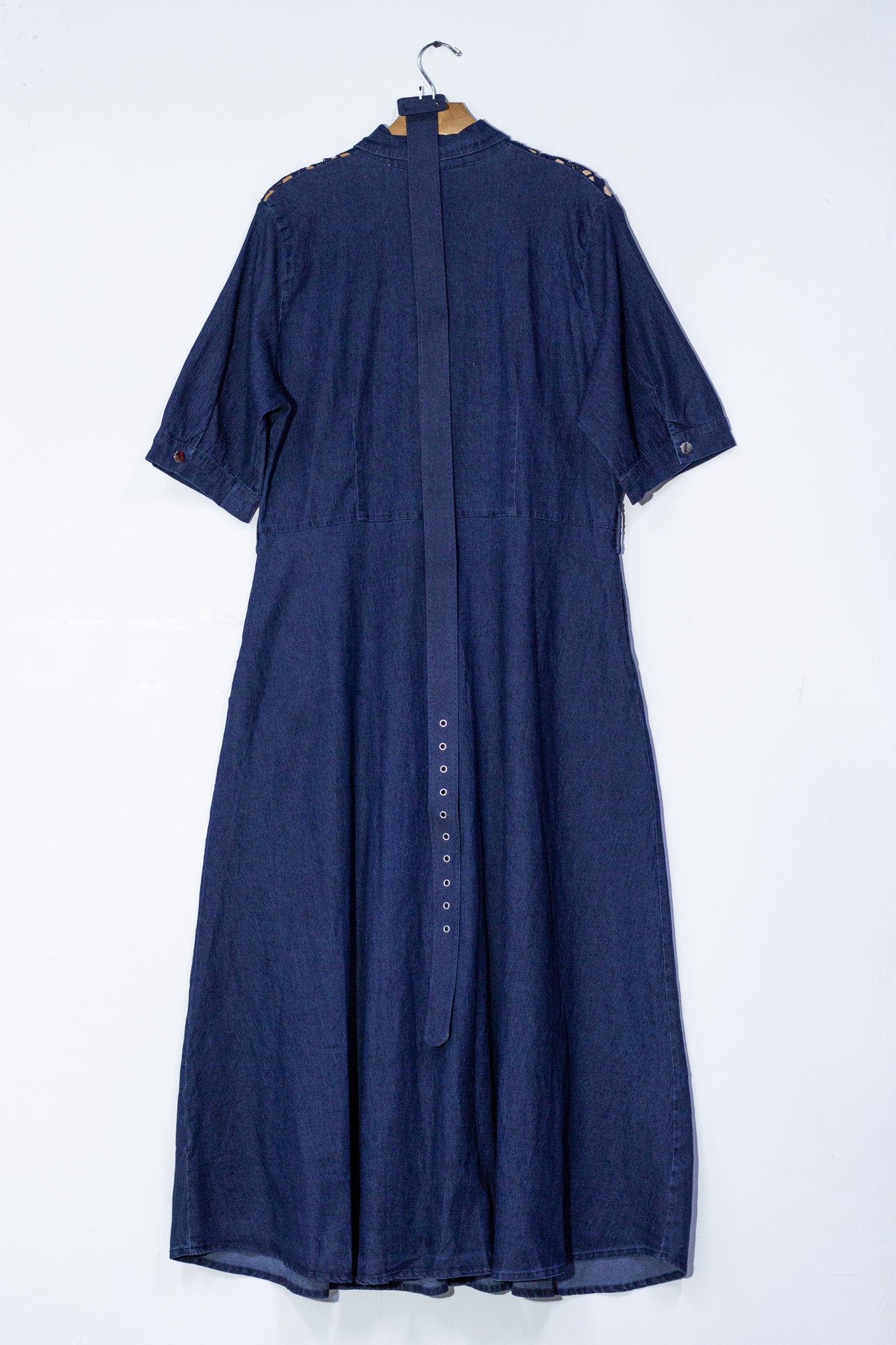 Maxi vestido camisero bordado