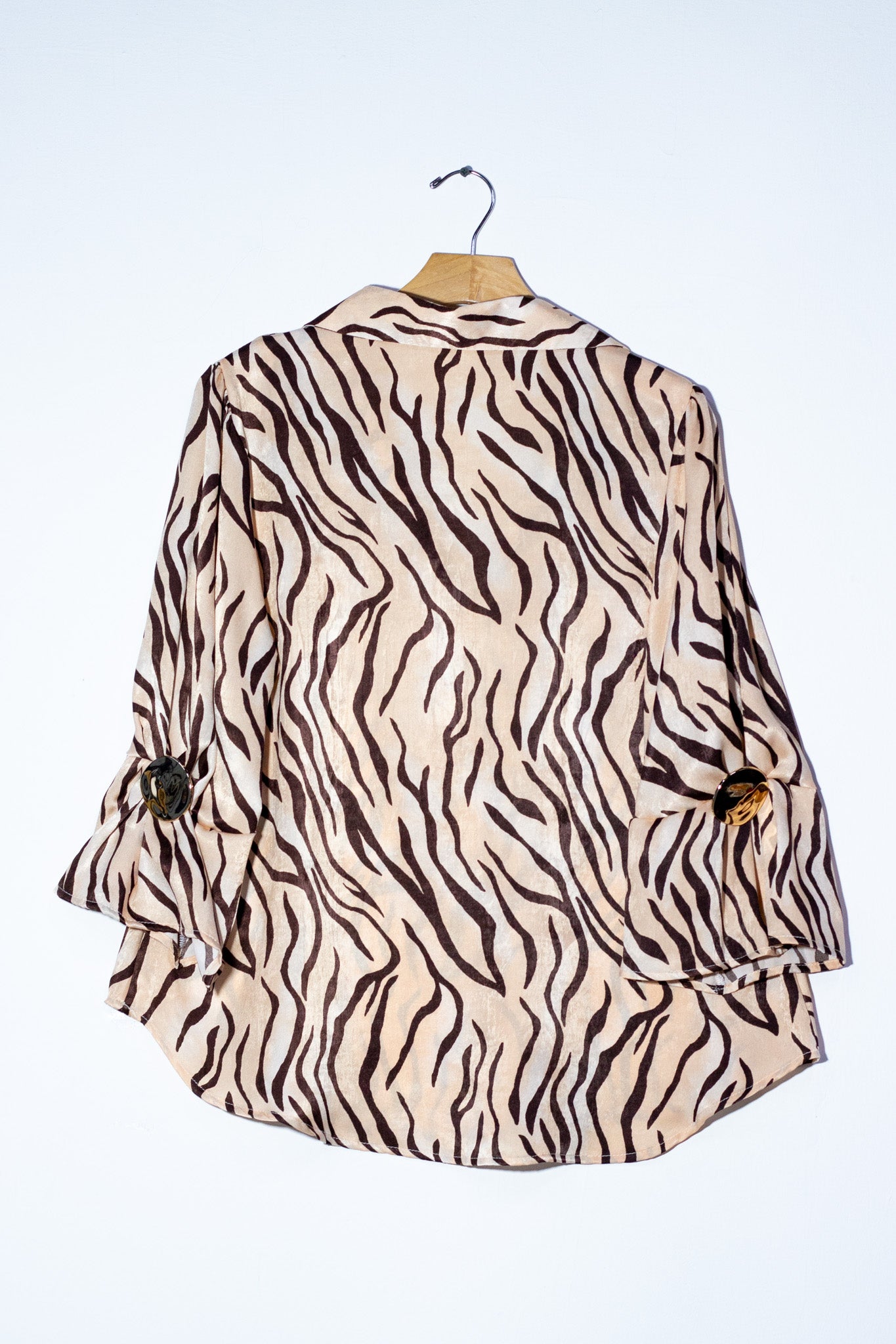 Blusa cuello v cebra