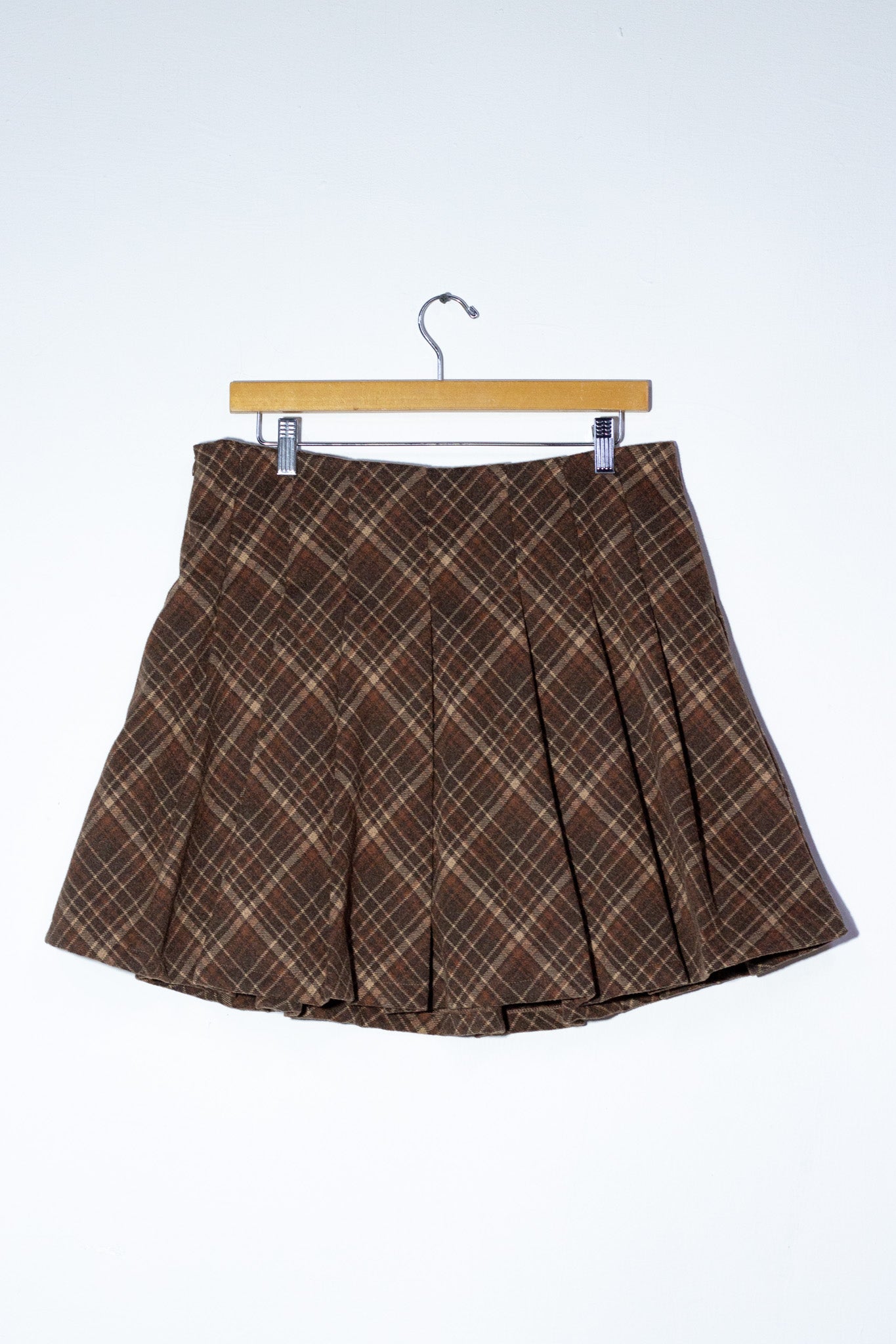 Falda a cuadros con cinto cafe